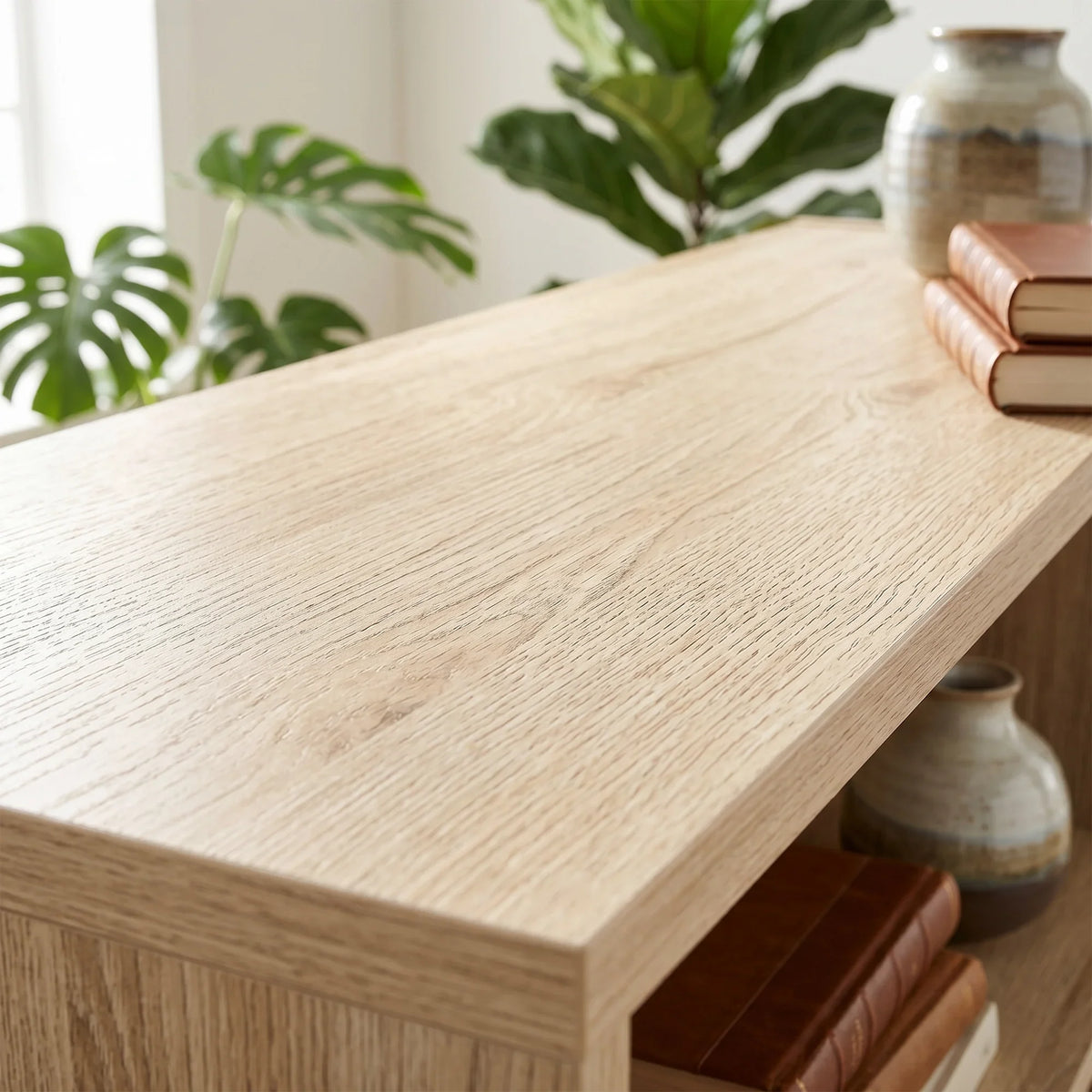 Oak shelf board close-up with visible wood grain and smooth edge detail