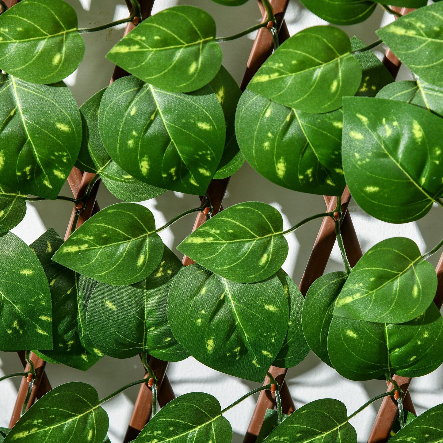Outsunny Set Of 2 Expandable Artificial Trellis Hedges Realistic Leaf Privacy Screen 2 By 1 Meter