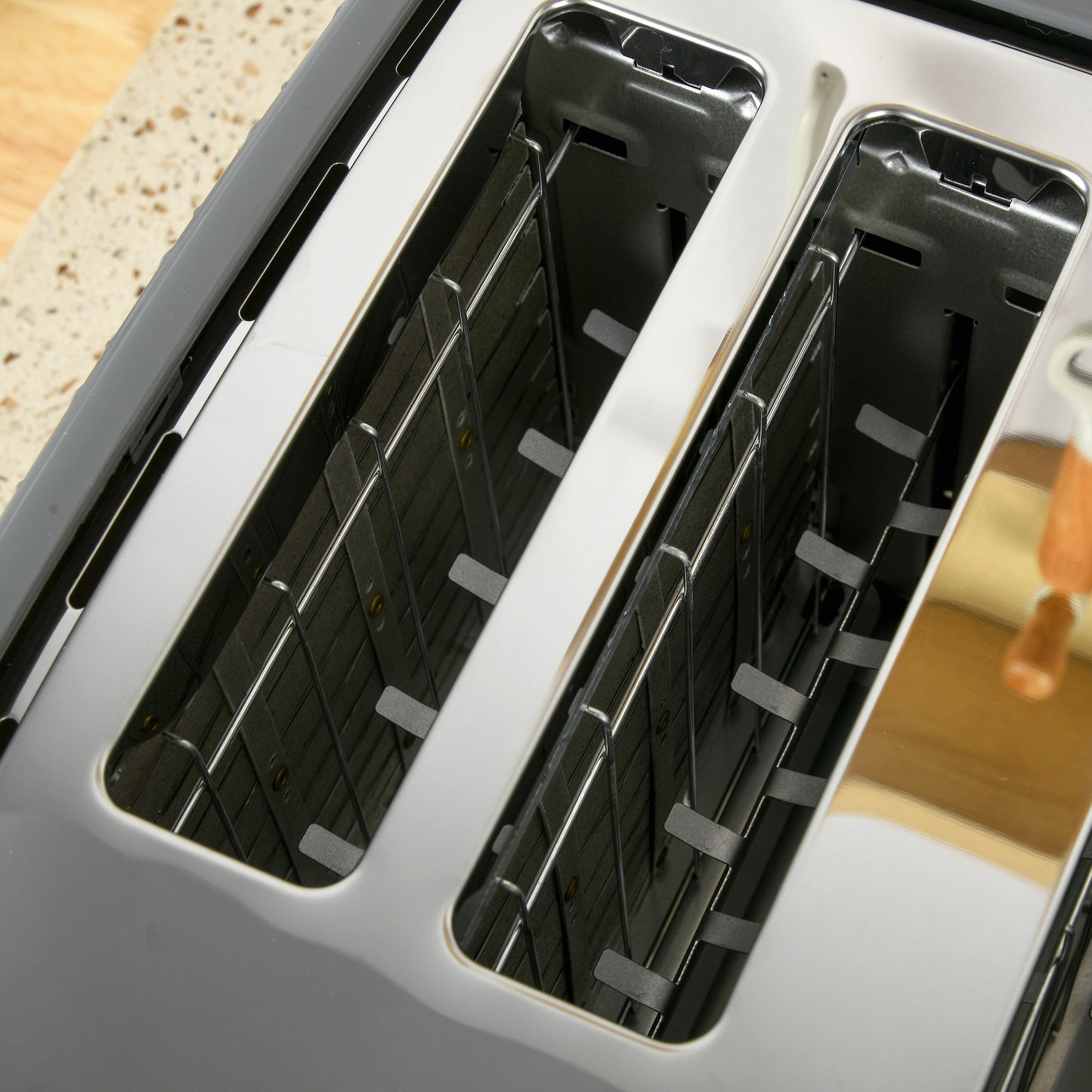HOMCOM Four Slice Honeycomb Toaster With Seven Toasting Levels And Even Browning In Grey