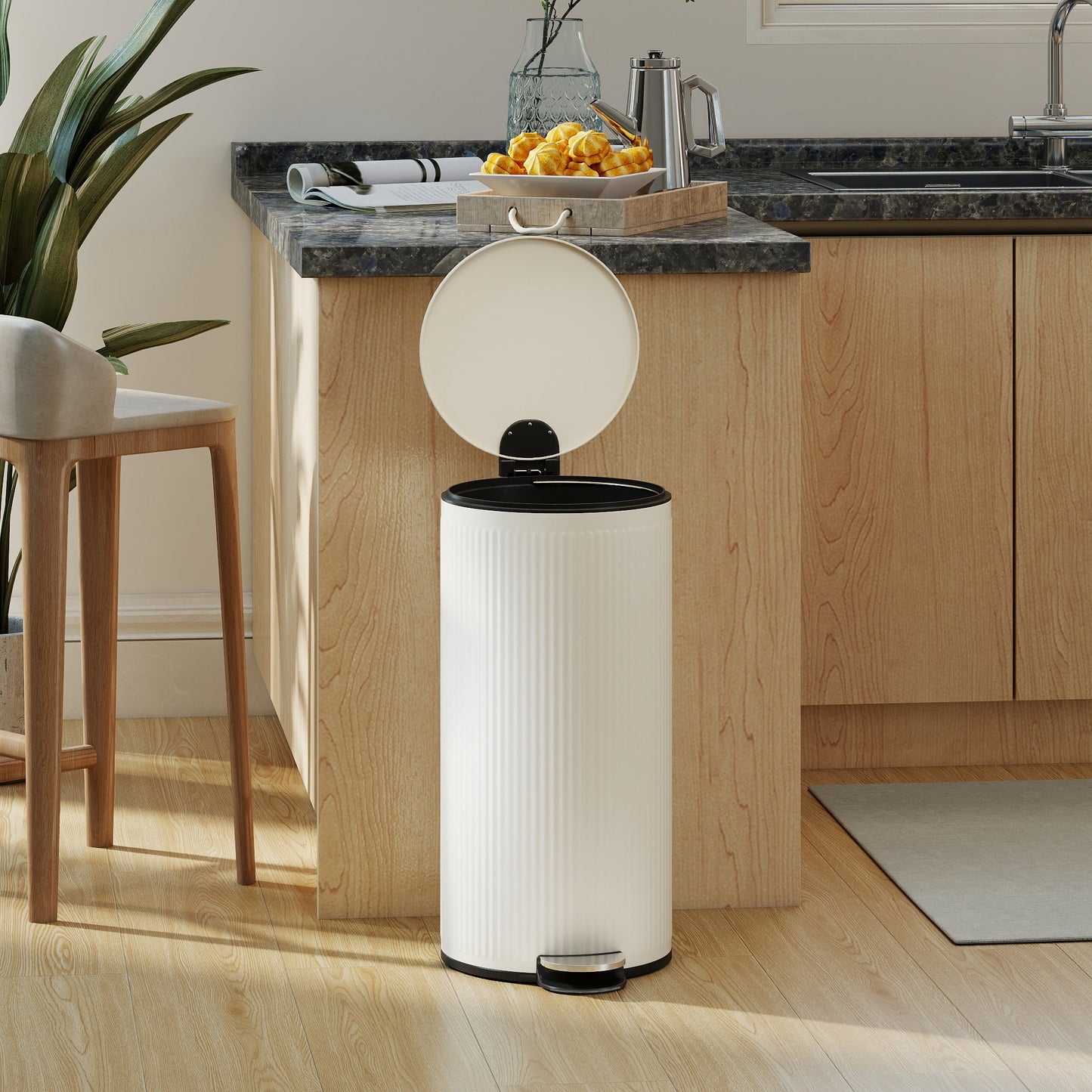 HOMCOM 30 Litre Pedal Kitchen Bin With Removable Inner Bucket Cream Soft Close Quiet Operation