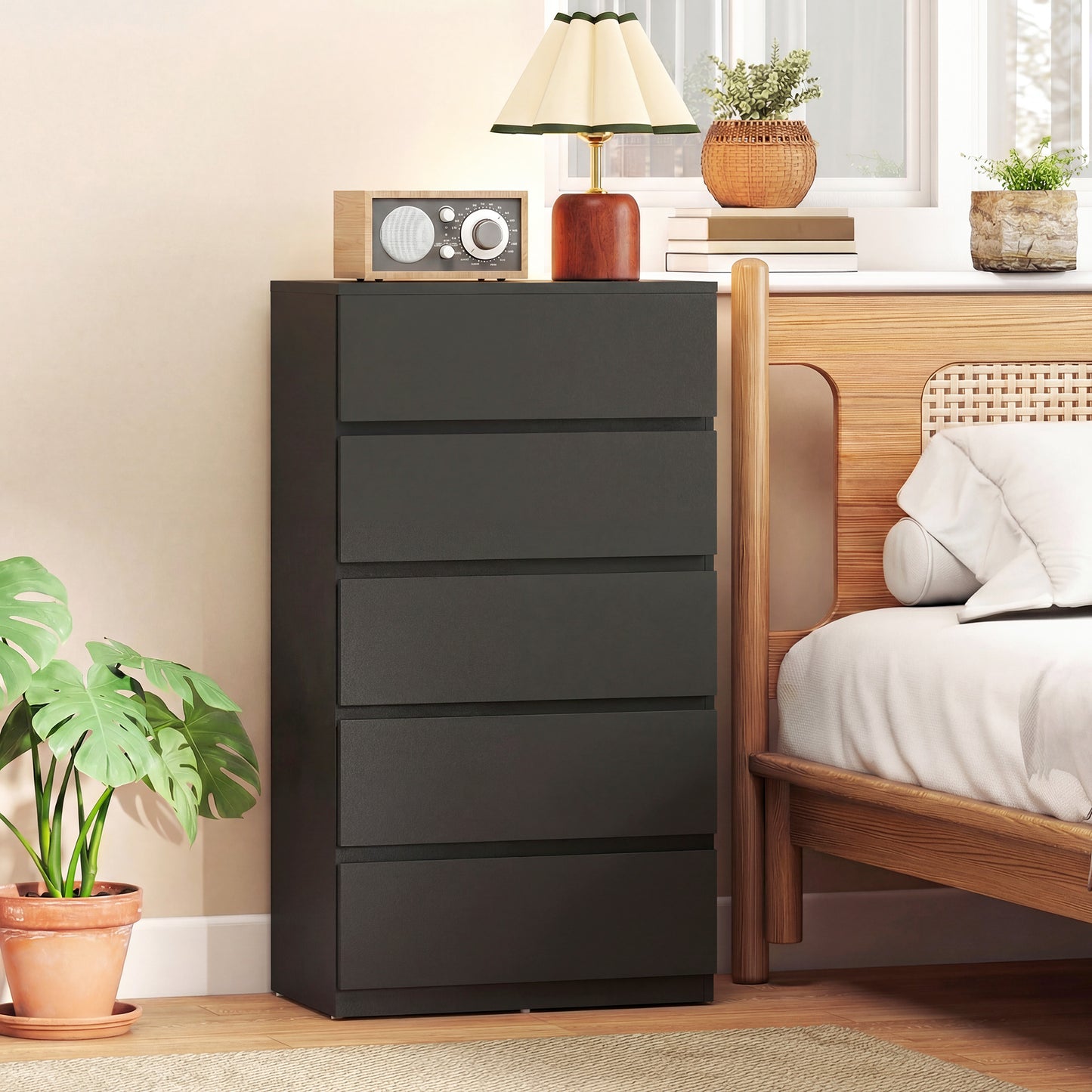 HOMCOM Five Drawer Chest Modern Dresser For Bedroom Storage And Space Saving Organization