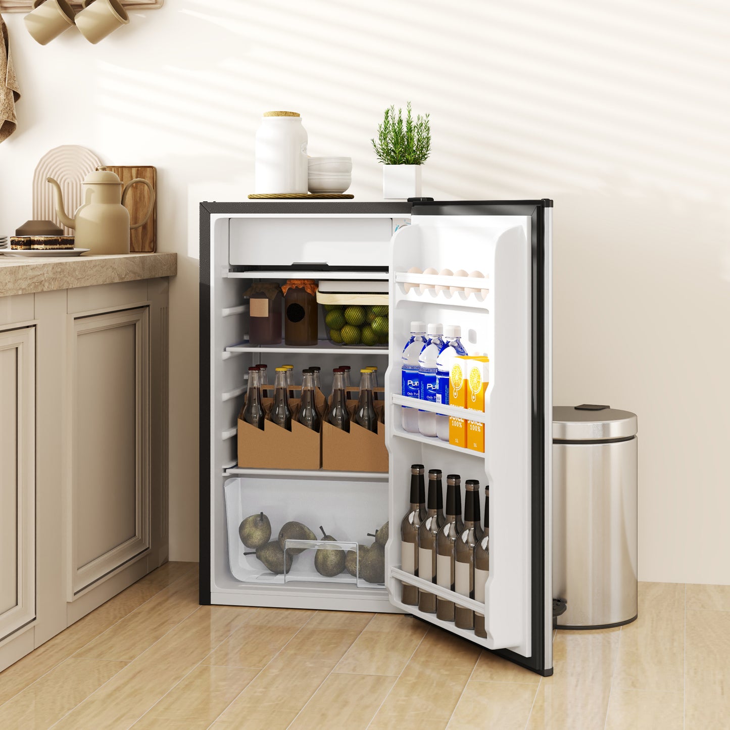 HOMCOM 91L Under Counter Fridge With Chiller Removable Shelf Reversible Door Adjustable Legs Mini Fridge Silver