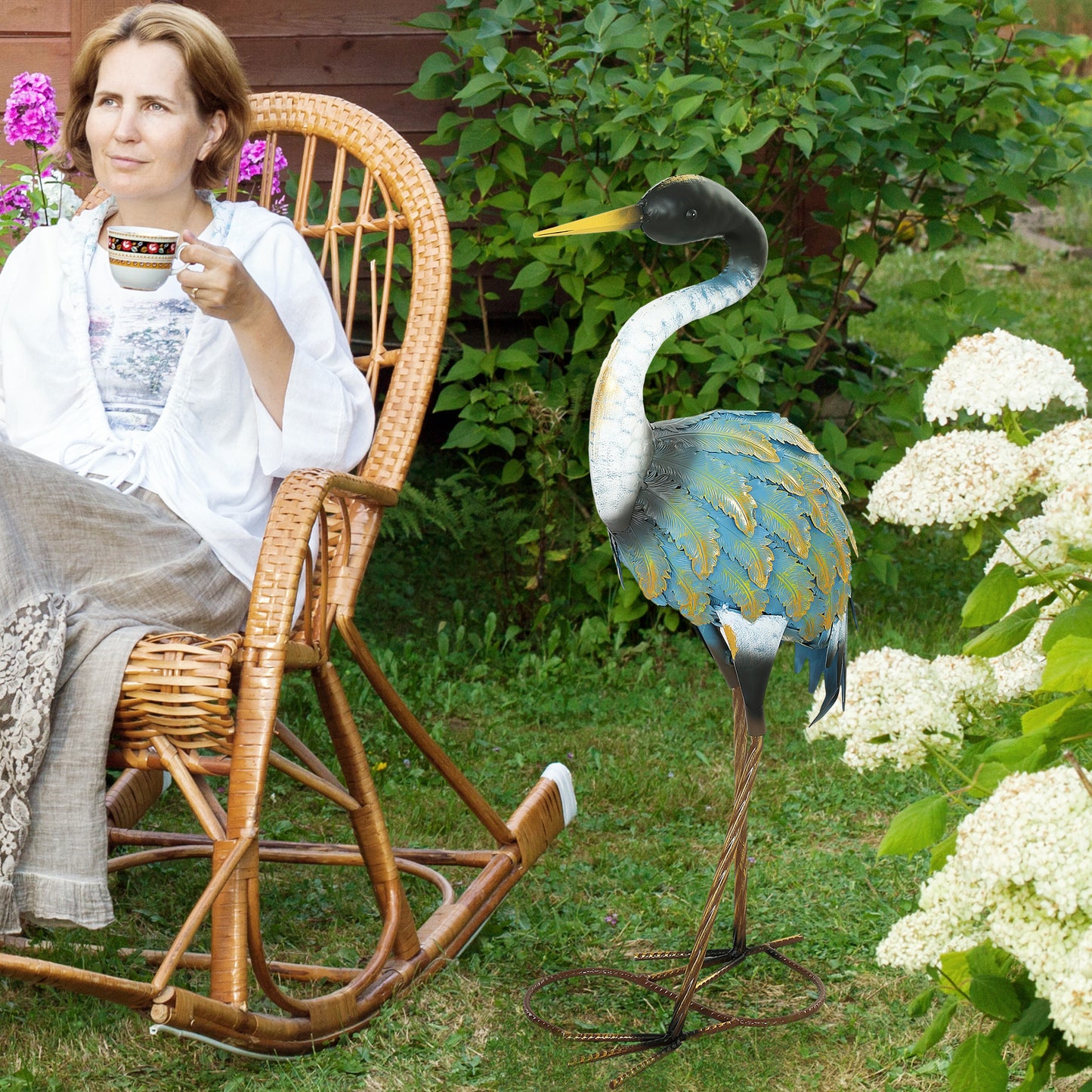 Outsunny Heron Garden Statue Metal Outdoor Ornament With Stakes 63 cm Tall Multicolor Decor