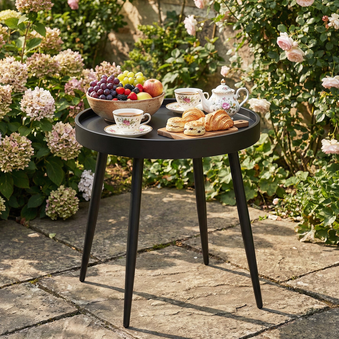Outsunny 49.5 Cm Round Garden Table Outdoor Side Table With Plastic Tray Top And Metal Legs Black