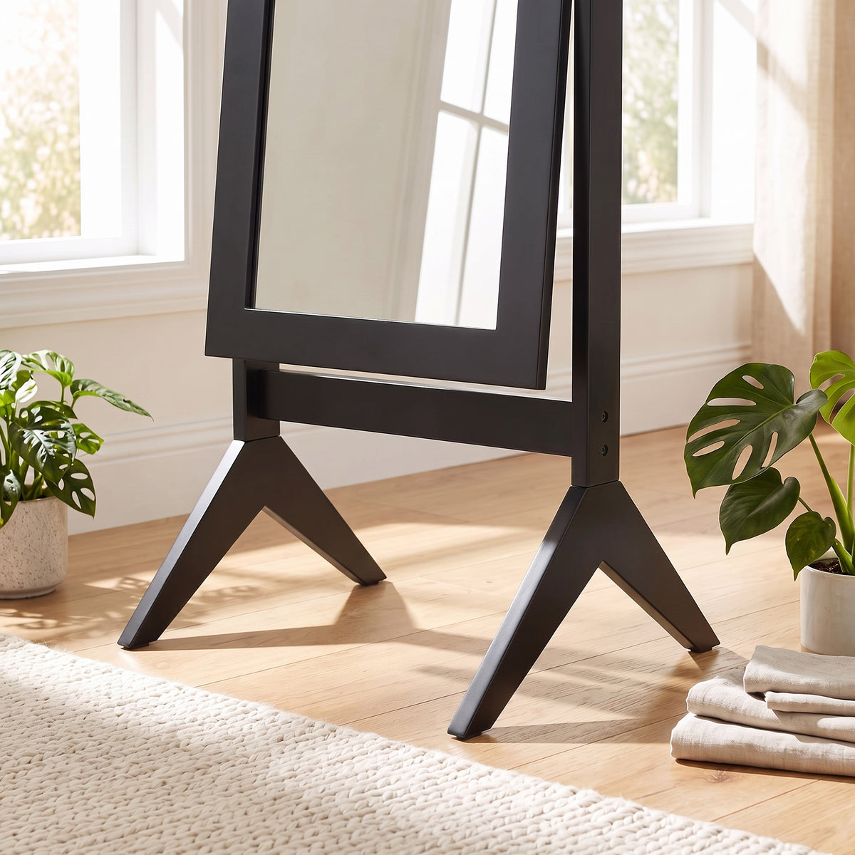 HOMCOM Freestanding Adjustable Full Length Dressing Mirror Black