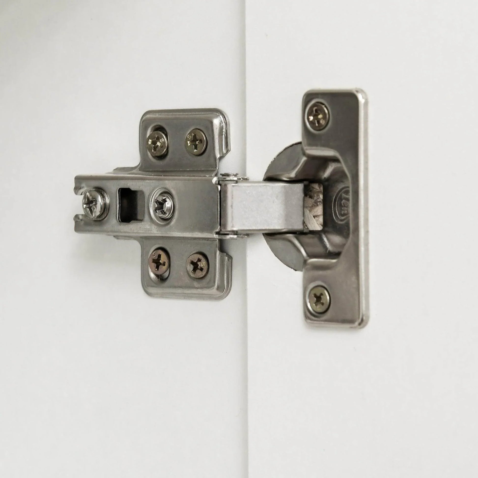 HOMCOM Bedroom Storage Cabinet - White - ALL4U RETAILER LTD