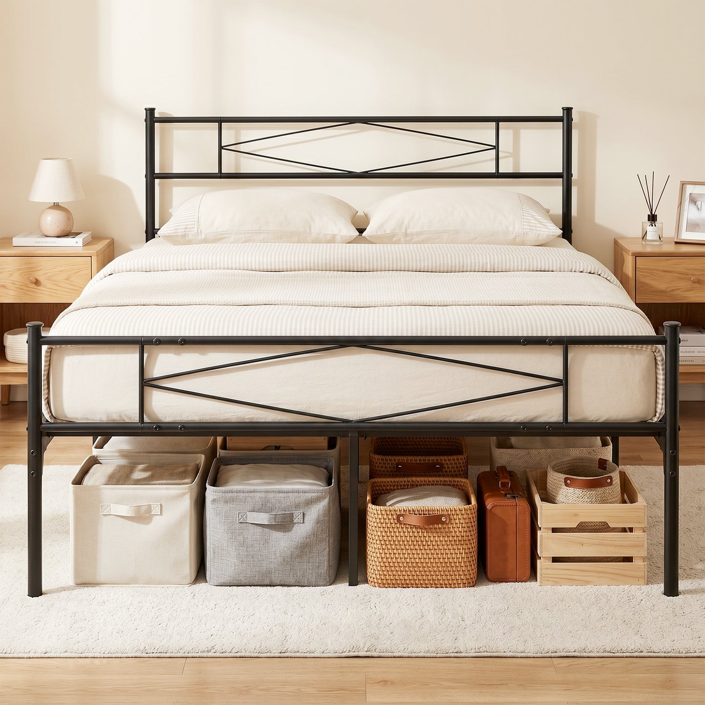 HOMCOM 4Ft6 Double Bed Frame With Headboard And Footboard, Metal Platform Bed Frame With 32 Cm Underbed Storage, Black