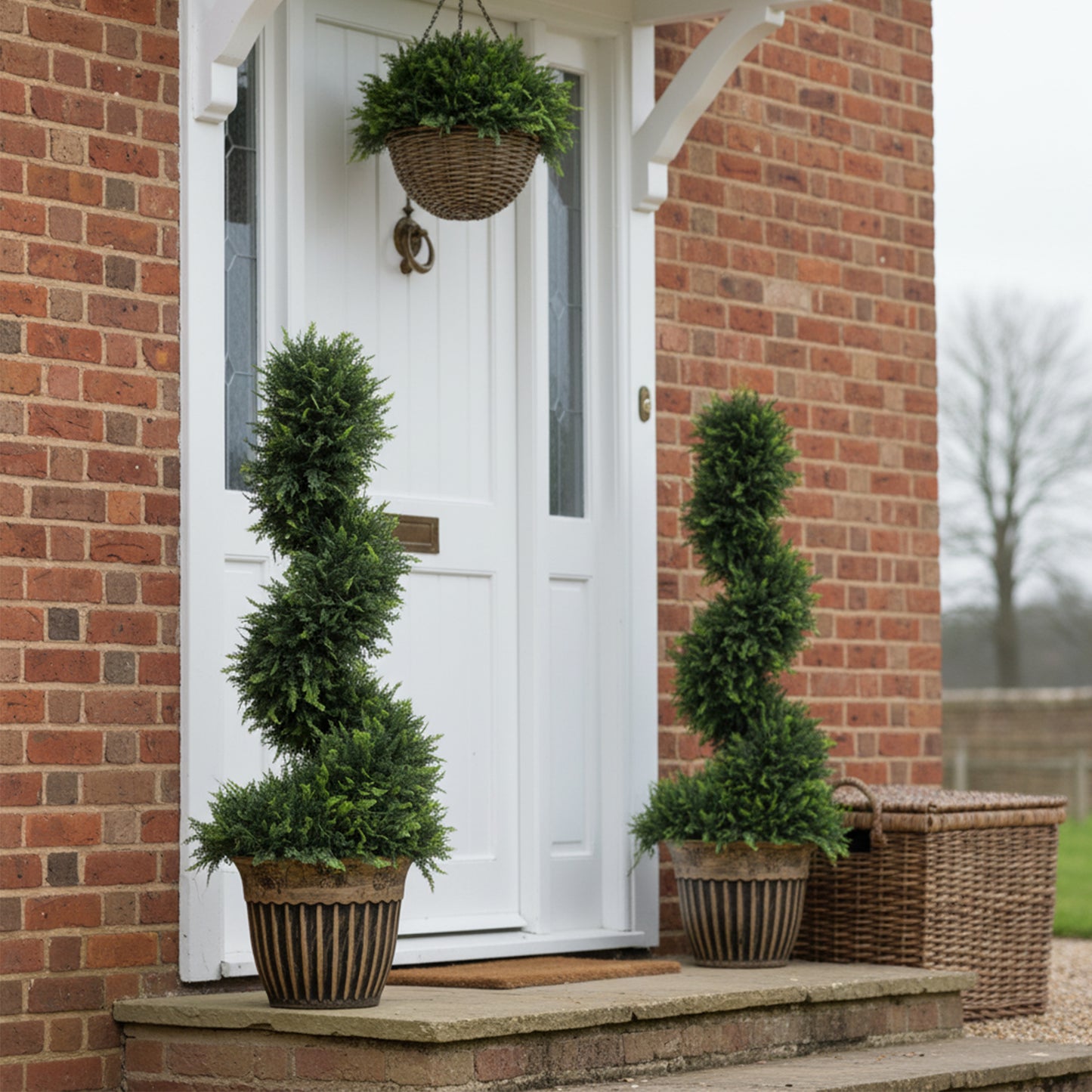 HOMCOM Set of 2 Artificial Boxwood Spiral Topiary Trees with Pots for Indoor Outdoor Decor 90cm
