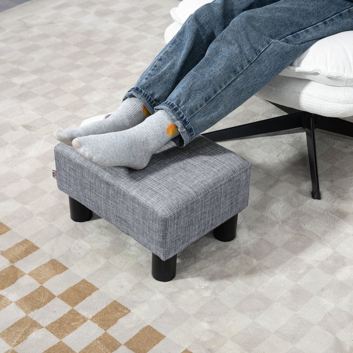 HOMCOM Linen Fabric Footstool Ottoman Cube With 4 Plastic Legs Grey Upholstered Footrest For Living Room