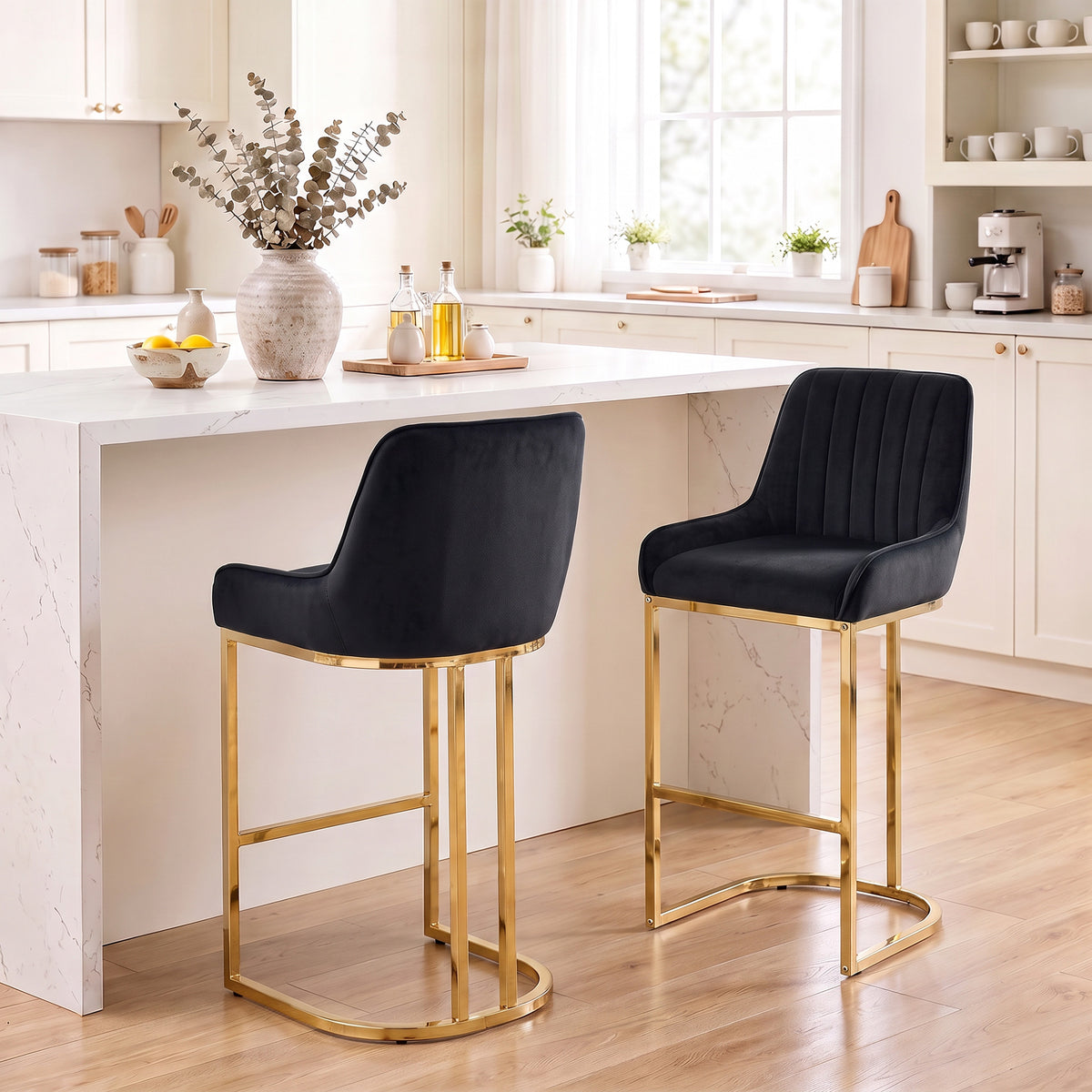 Set of 2 black velvet bar stools with gold frames and arched backrest, round footrest
