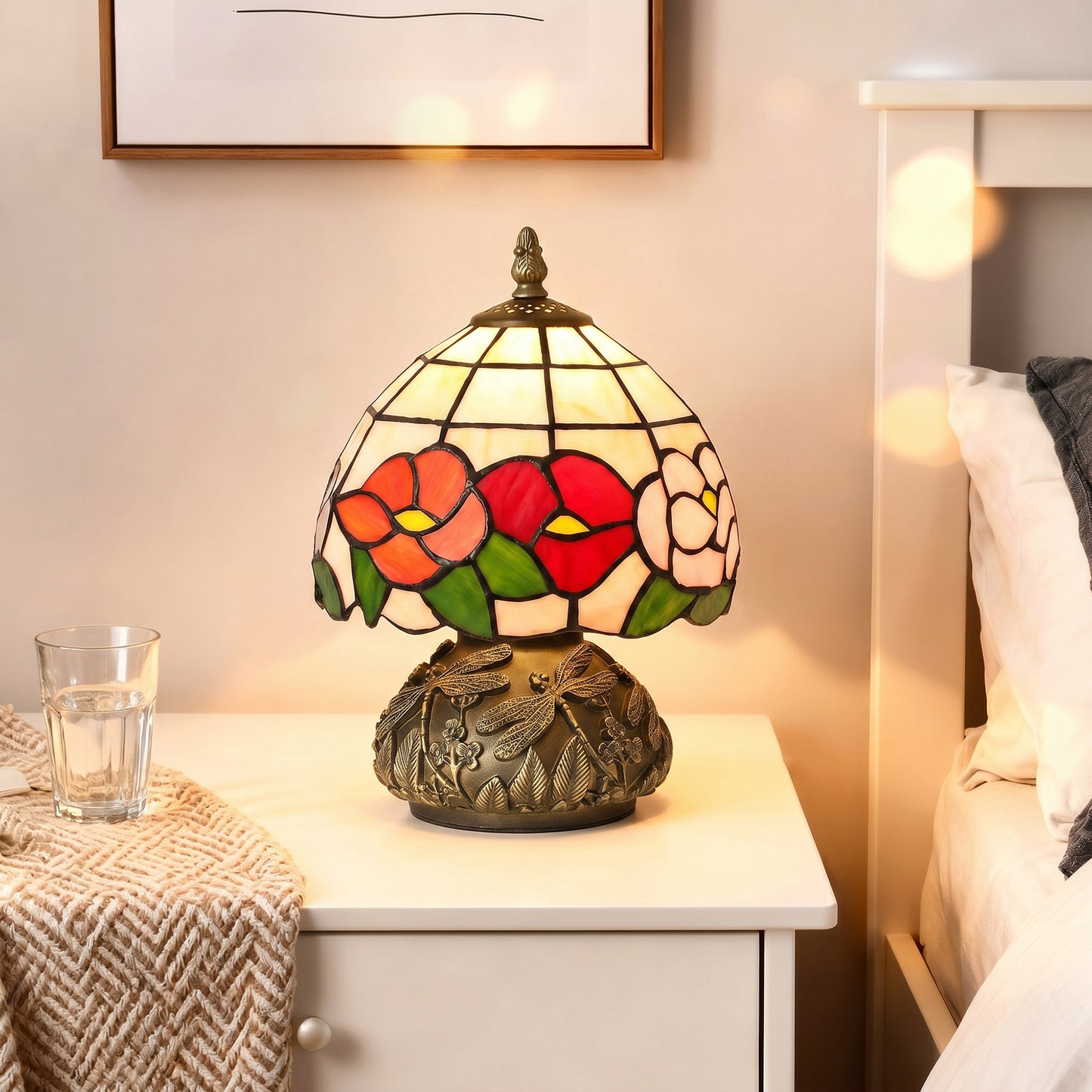 HOMCOM Handcrafted Classic Stained Glass Bedside Lamp Tiffany Style Lamp with Sculpted Dragonfly Base Multi Coloured