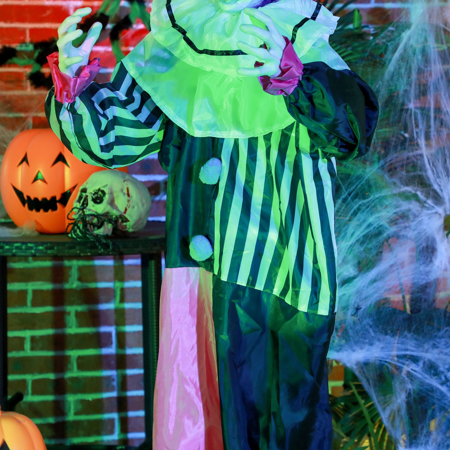 HOMCOM Sinister Laughing Clown Animated Halloween Decoration with Sound and Light Effects - 68" Outdoor Prop for Haunted Houses - ALL4U RETAILER LTD