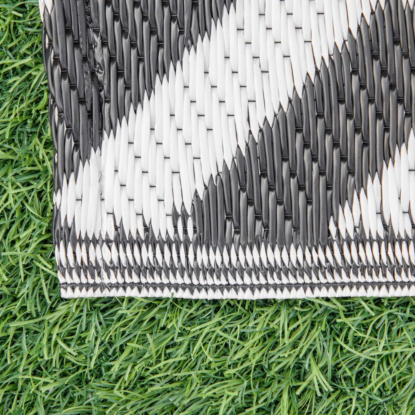 Outsunny 182x274cm Reversible Outdoor Mat Black/White - ALL4U RETAILER LTD