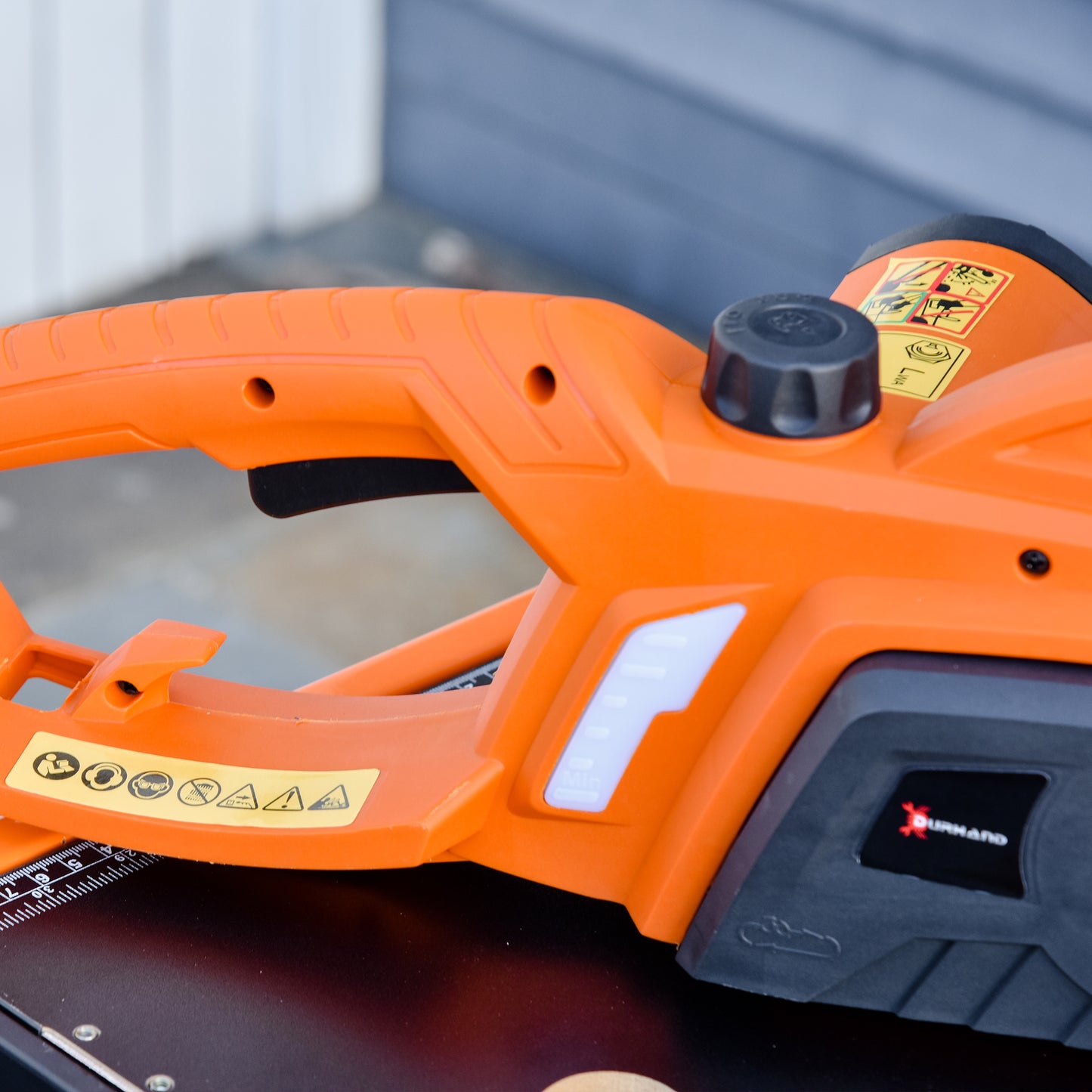 Durhand 2000W Electric Chainsaw 16 Inch Aluminium Blade Corded With Auto Lubrication And 13 Mps Chain Speed