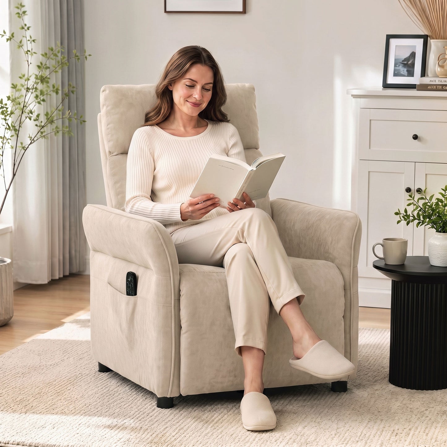 HOMCOM Massage Recliner Chair With Heat And Adjustable Armrests Beige