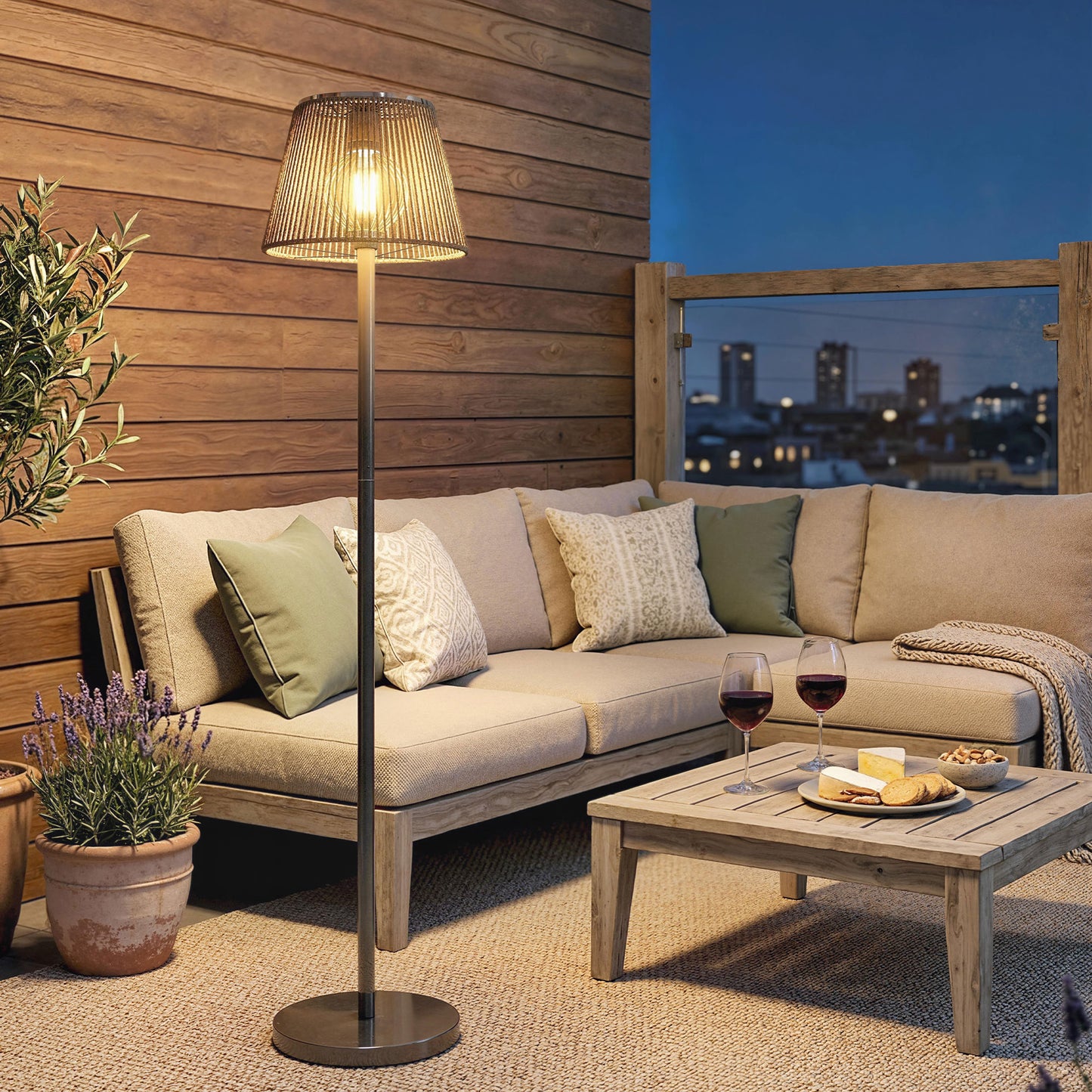 Outsunny Outdoor Solar Floor Lamp USB C Rechargeable, Adjustable Height IP44 Waterproof Garden Lighting