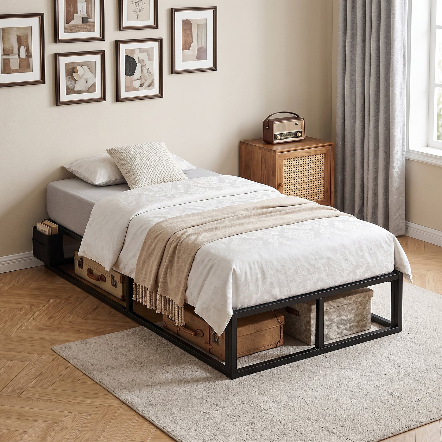 HOMCOM Black Metal Platform Bed Frame With 12 Slats And Storage Bag