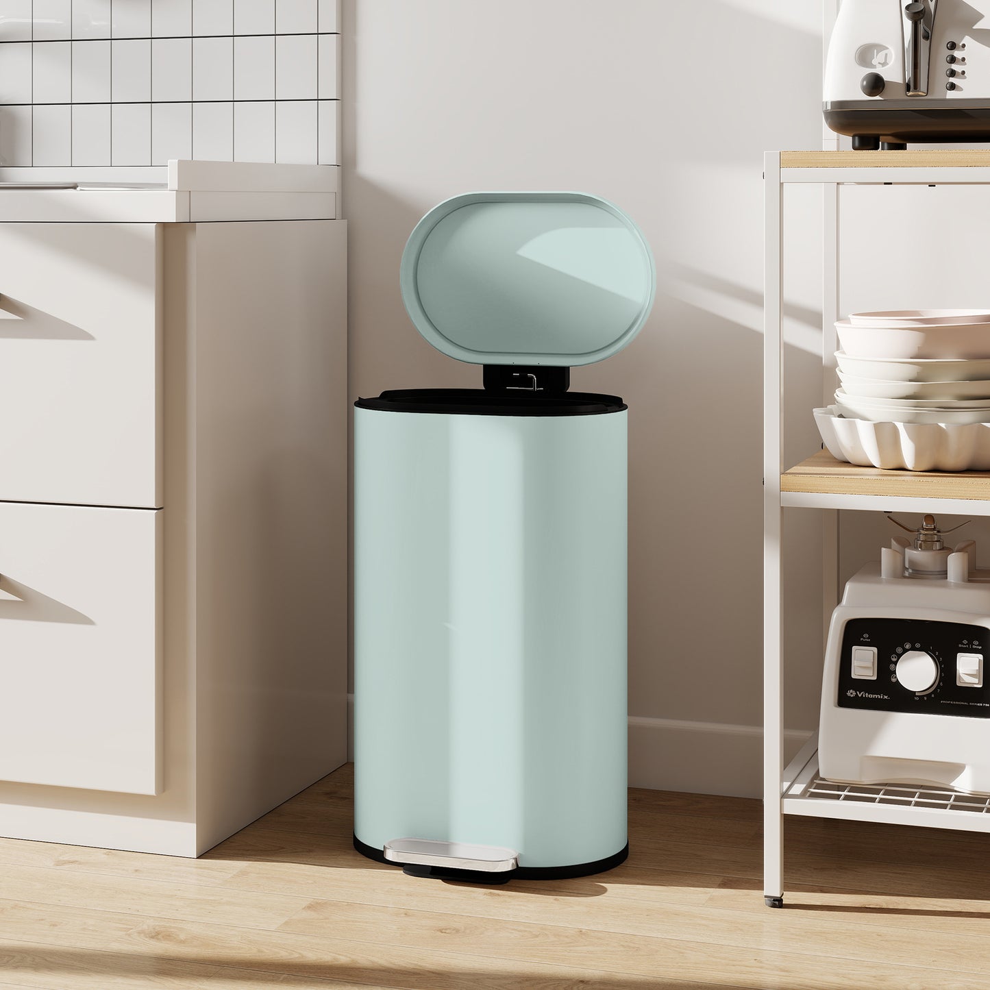 HOMCOM 30L Modern Curved Kitchen Pedal Bin With Soft Close Lid And Fingerprint Resistant Metal Green