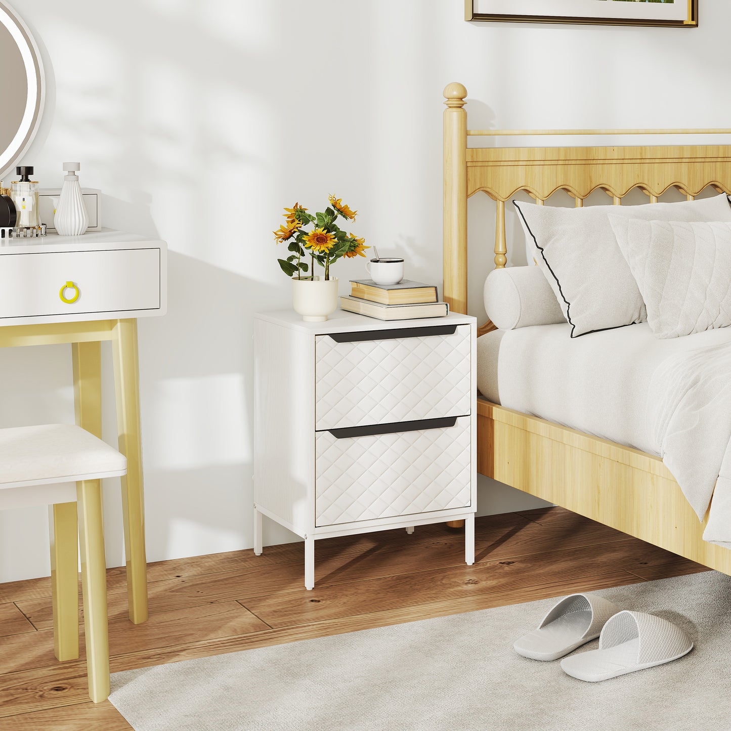 HOMCOM White Chest Of Drawers With Two Fabric Drawers And Aluminium Handles MDF Frame