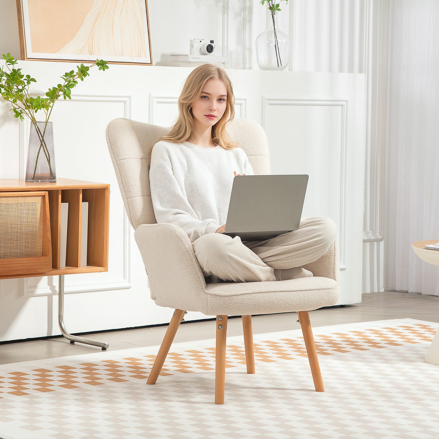 HOMCOM Modern Accent Chair Upholstered High Back Armchair Tufted Wingback Teddy Fleece Wood Legs Cream White