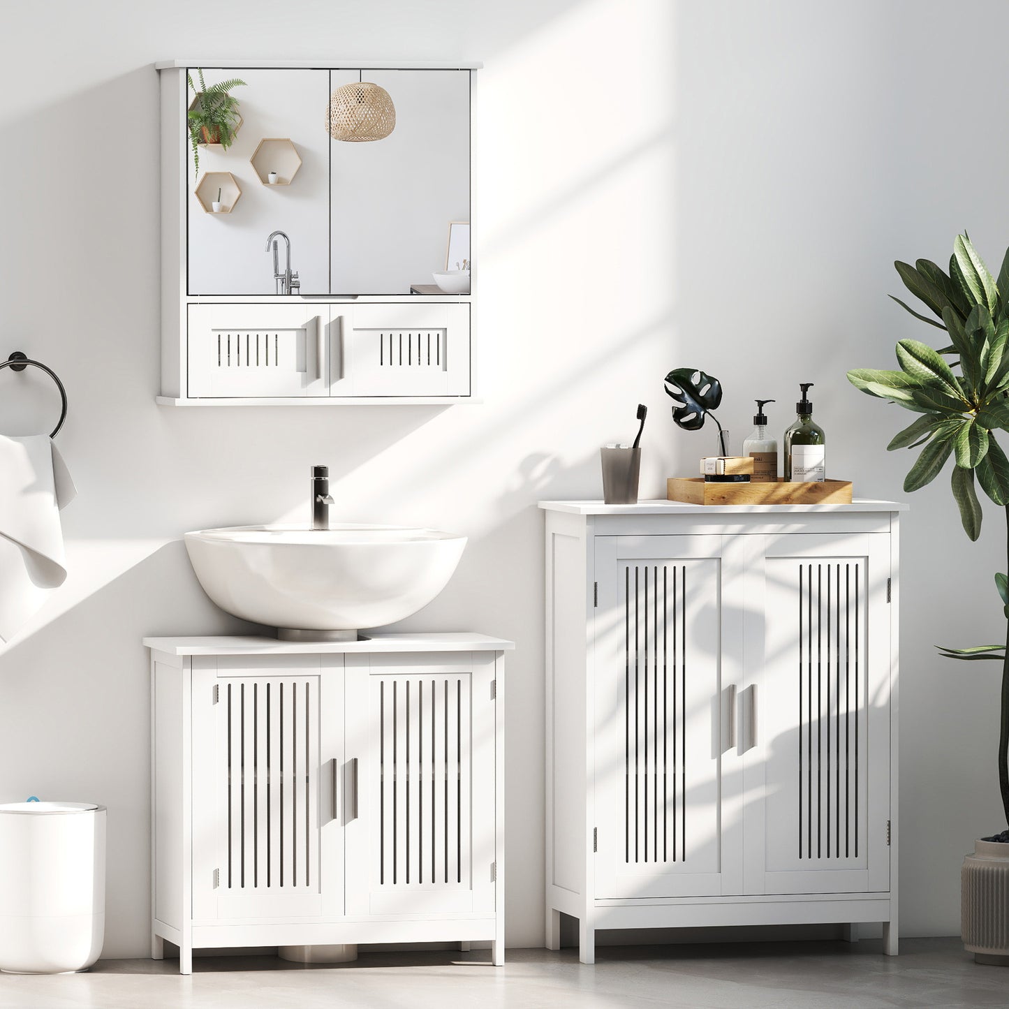 Kleankin Modern Freestanding Bathroom Storage Cabinet With Double Doors And Adjustable Shelves White
