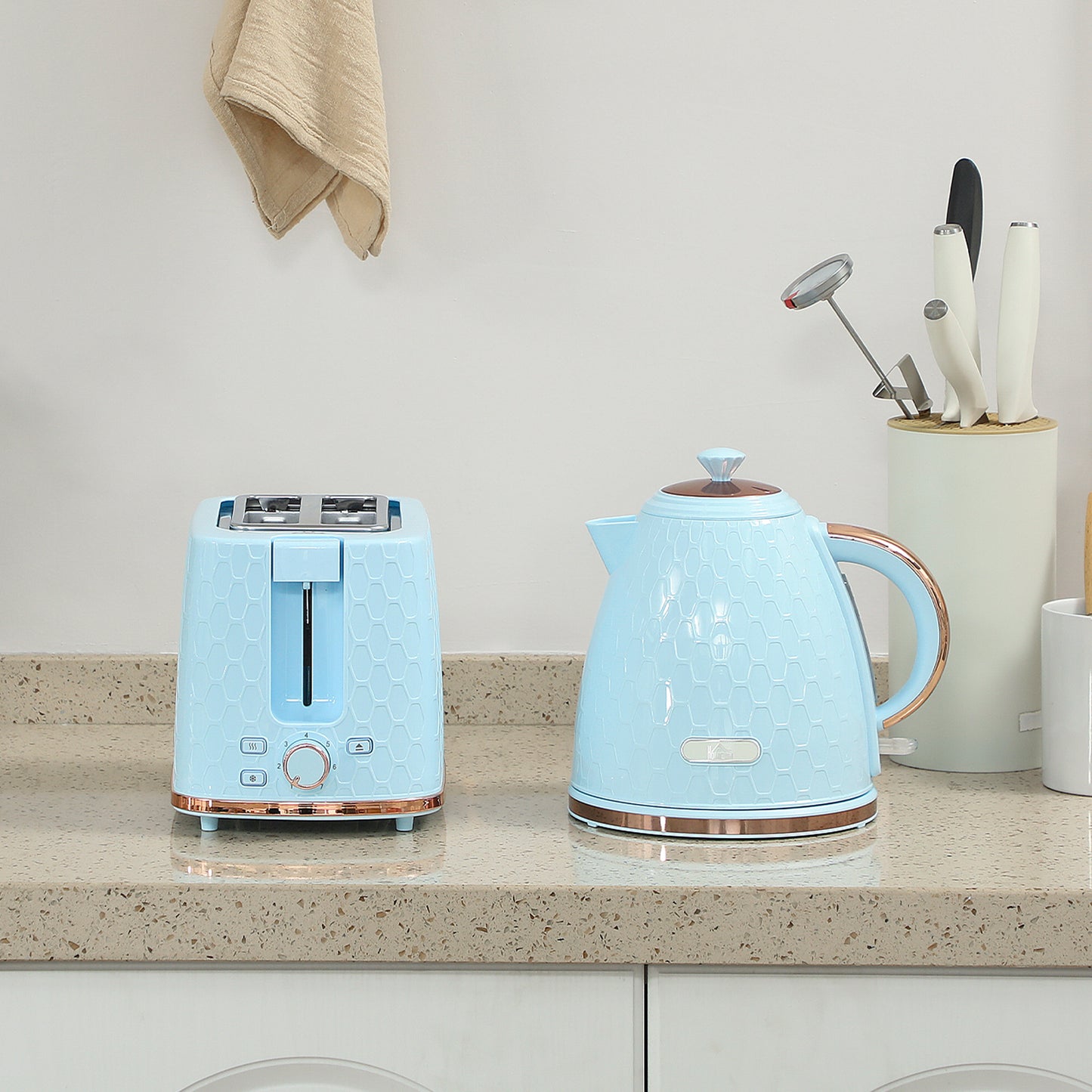 HOMCOM 1.7L 3000W Fast Boil Kettle And 2 Slice Toaster Set With Auto Shut Off And Browning Controls Light Blue