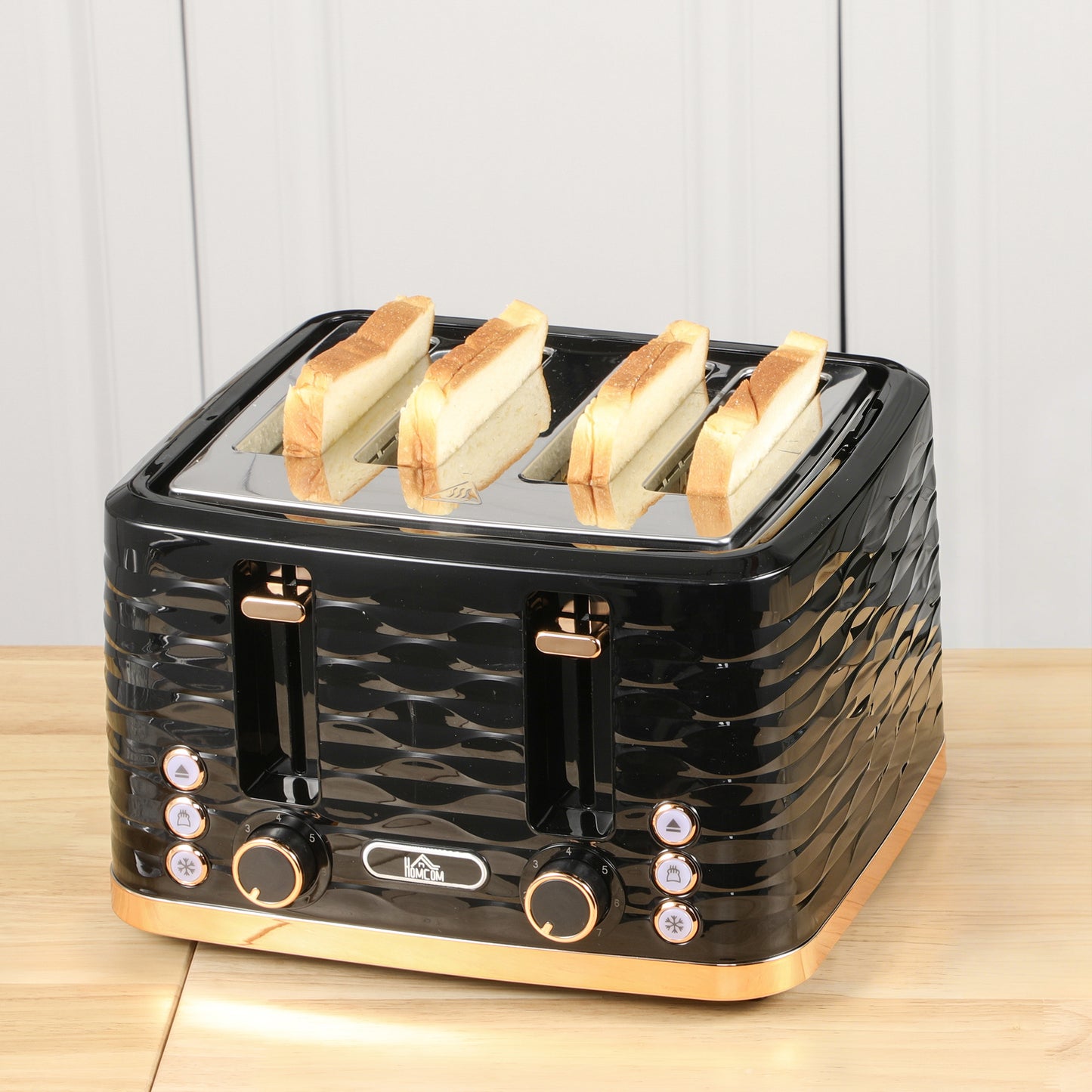 HOMCOM Four Slice Rippled Toaster Black With Seven Toasting Levels And Automatic Centering For Even Toasting