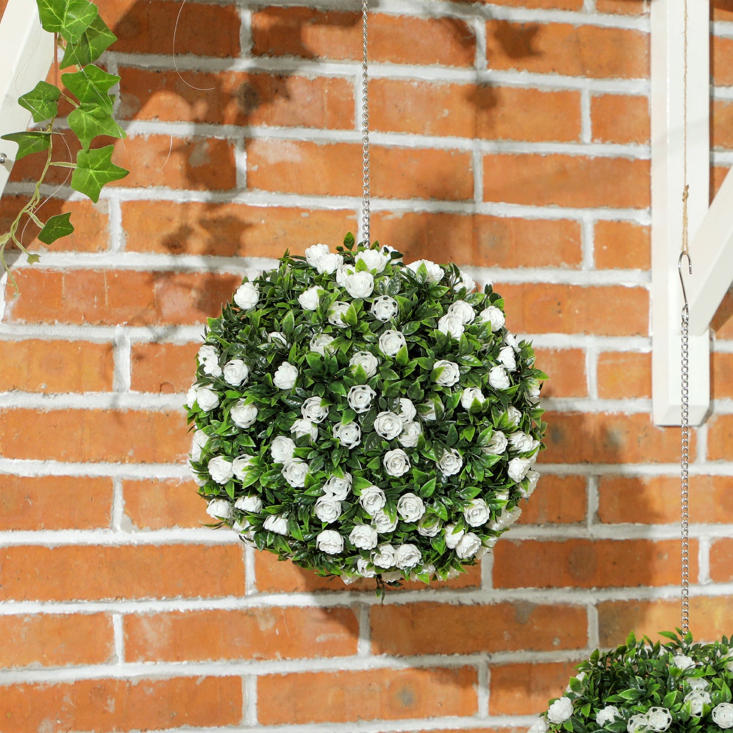 HOMCOM Set 2 Decorative Artificial Topiary Rose Balls UV Protected Outdoor Indoor Decor 28cm White