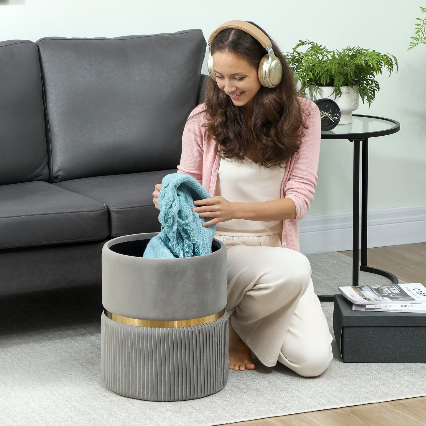 HOMCOM Velvet Feel Storage Ottoman With Under Seat Storage In Light Grey For Living Room