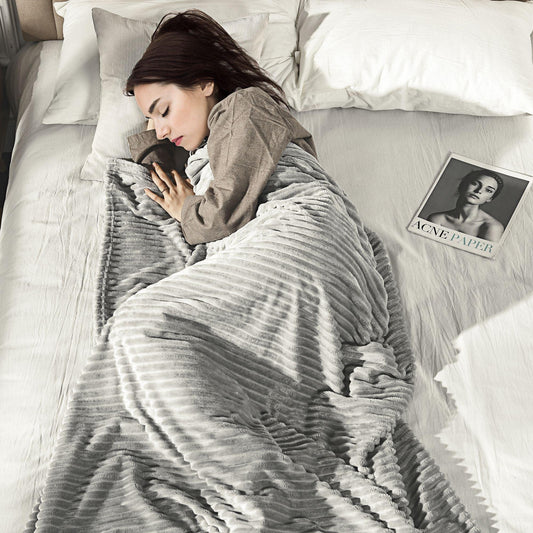 HOMCOM Cozy Flannel Blanket for Sofas - King - ALL4U RETAILER LTD