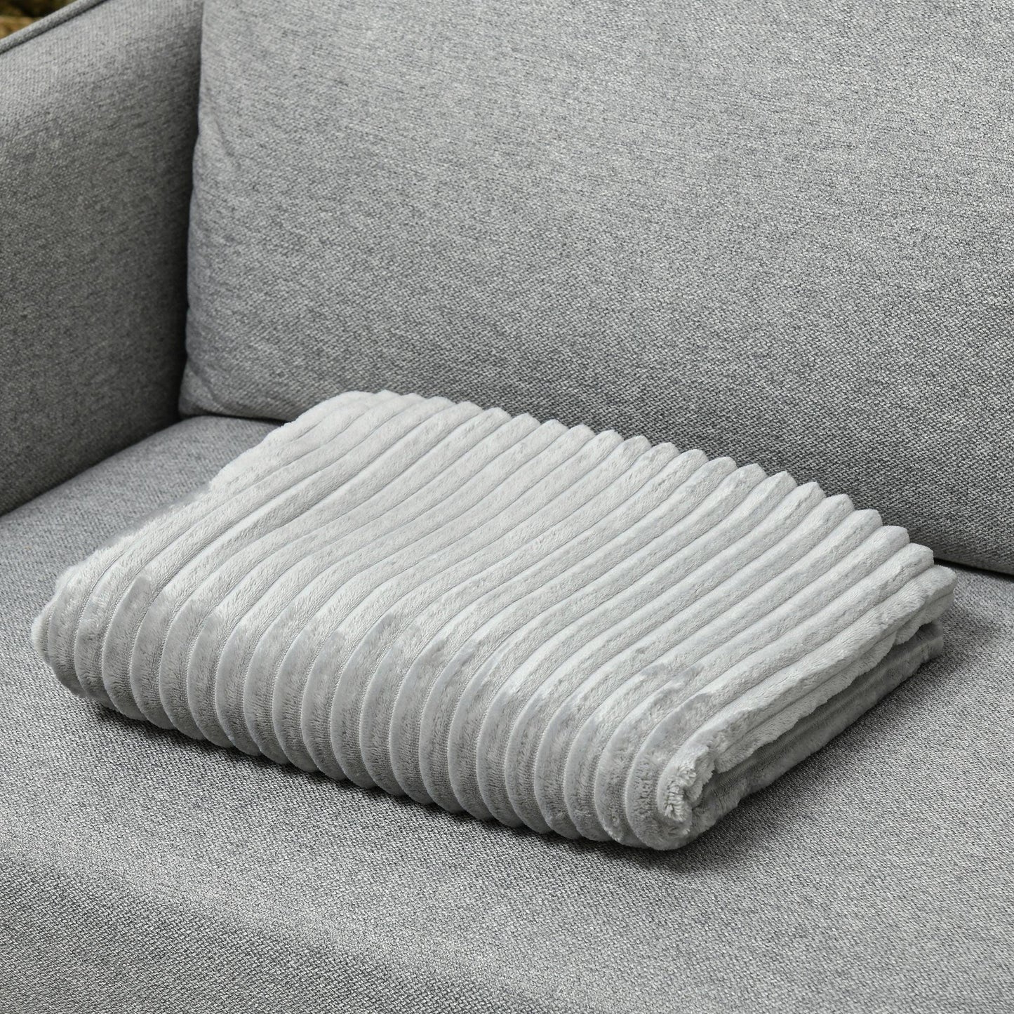 HOMCOM Cozy Flannel Blanket for Sofas - King - ALL4U RETAILER LTD