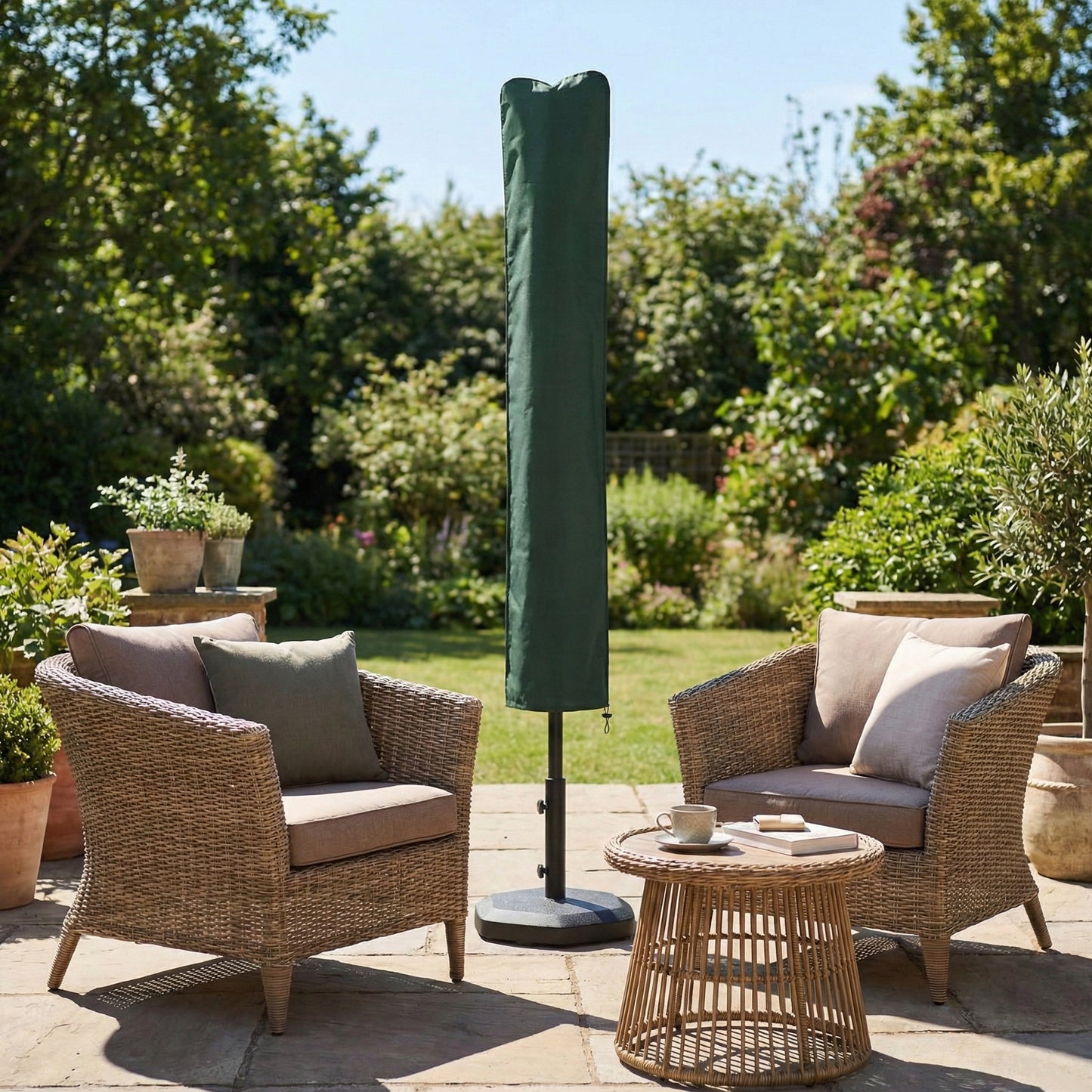 Outsunny Parasol Cover for Cantilever Umbrella 2 to 3.5 m Parasols with Zipper Green Banana Umbrella Protector