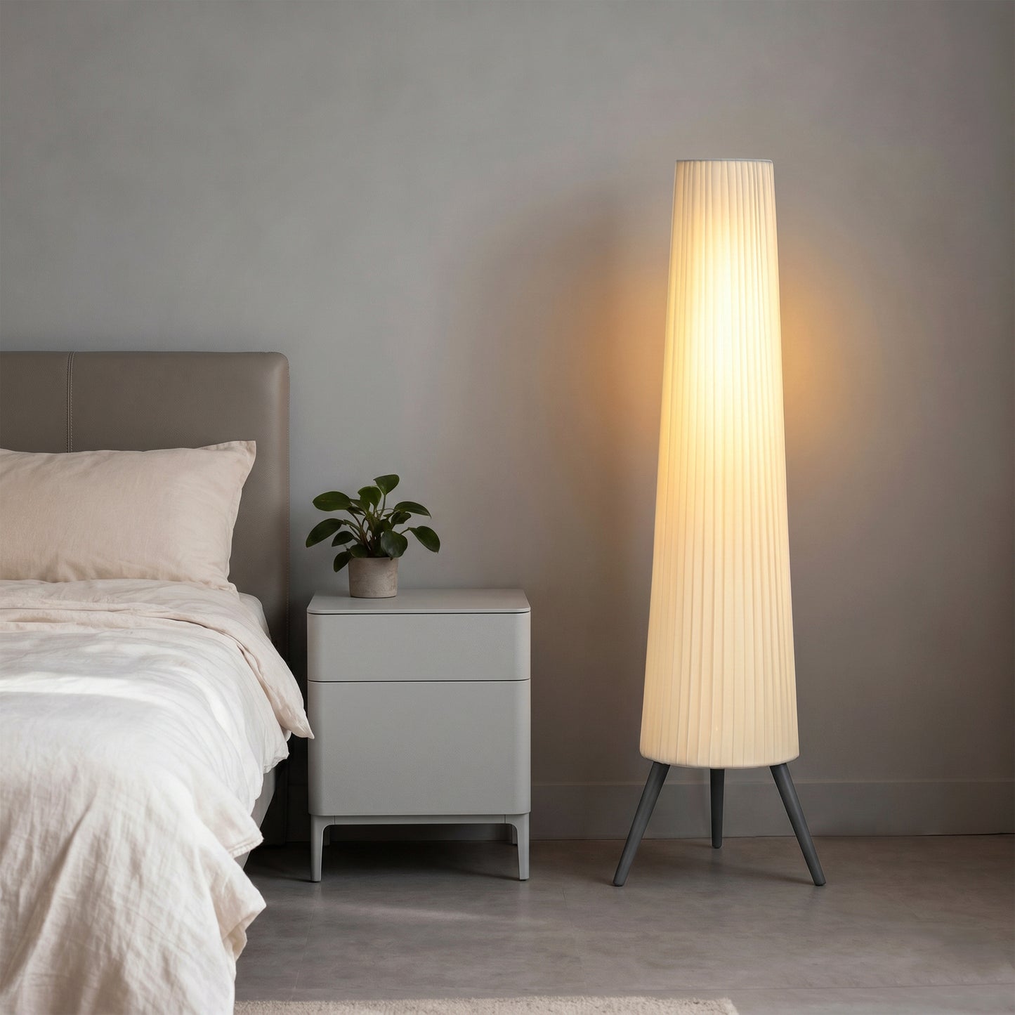 HOMCOM Dimmable Tripod Floor Lamp With Foot Switch Nordic Fabric Shade Standing Lamp 153cm White And Grey