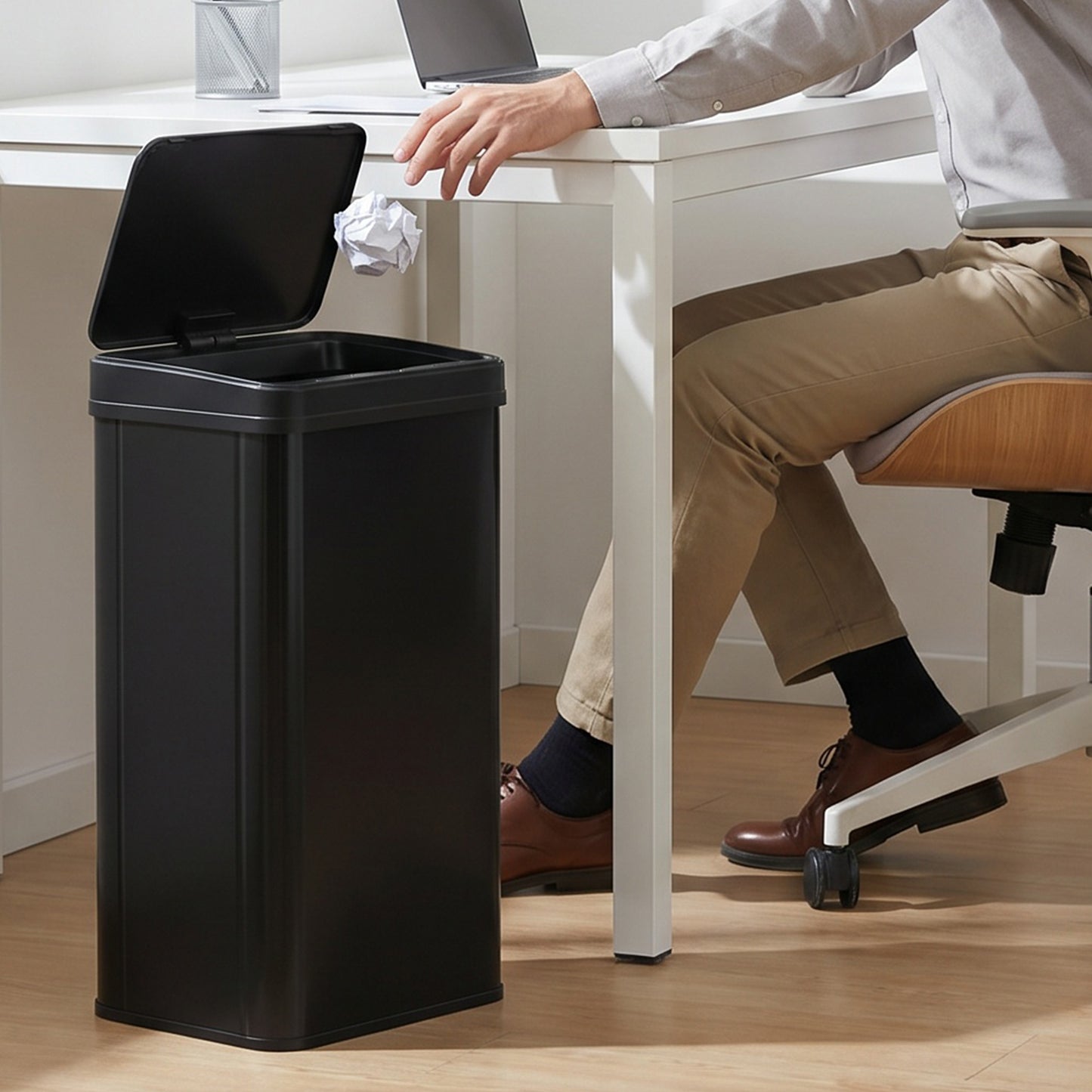 HOMCOM 40L Sensor Bin With Soft Close Lid Stainless Steel Automatic Touchless Motion Sensor Kitchen Bin Black