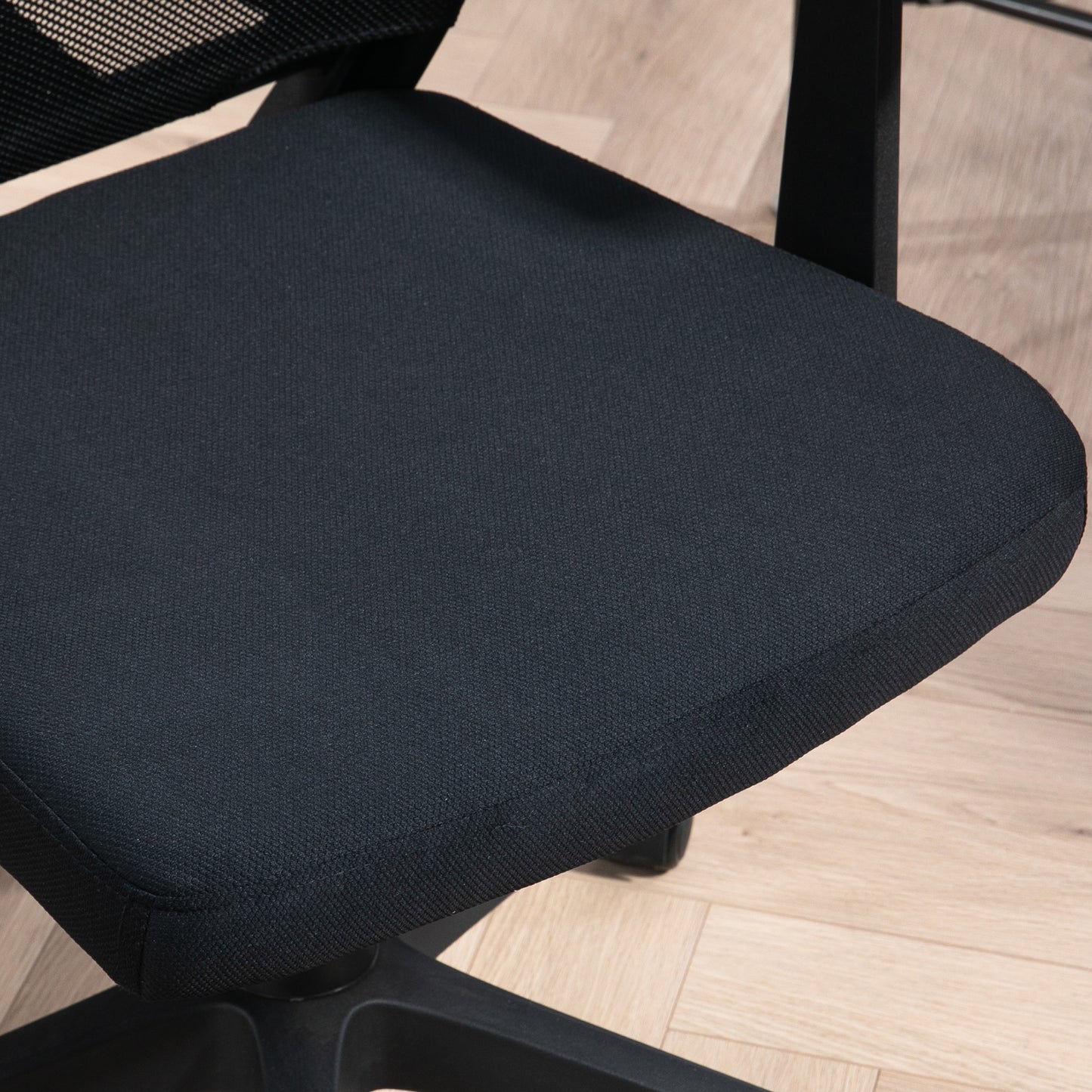 Vinsetto Adjustable Ergonomic Mesh Office Chair with Swivel Wheels for Home Workspace, Black - ALL4U RETAILER LTD