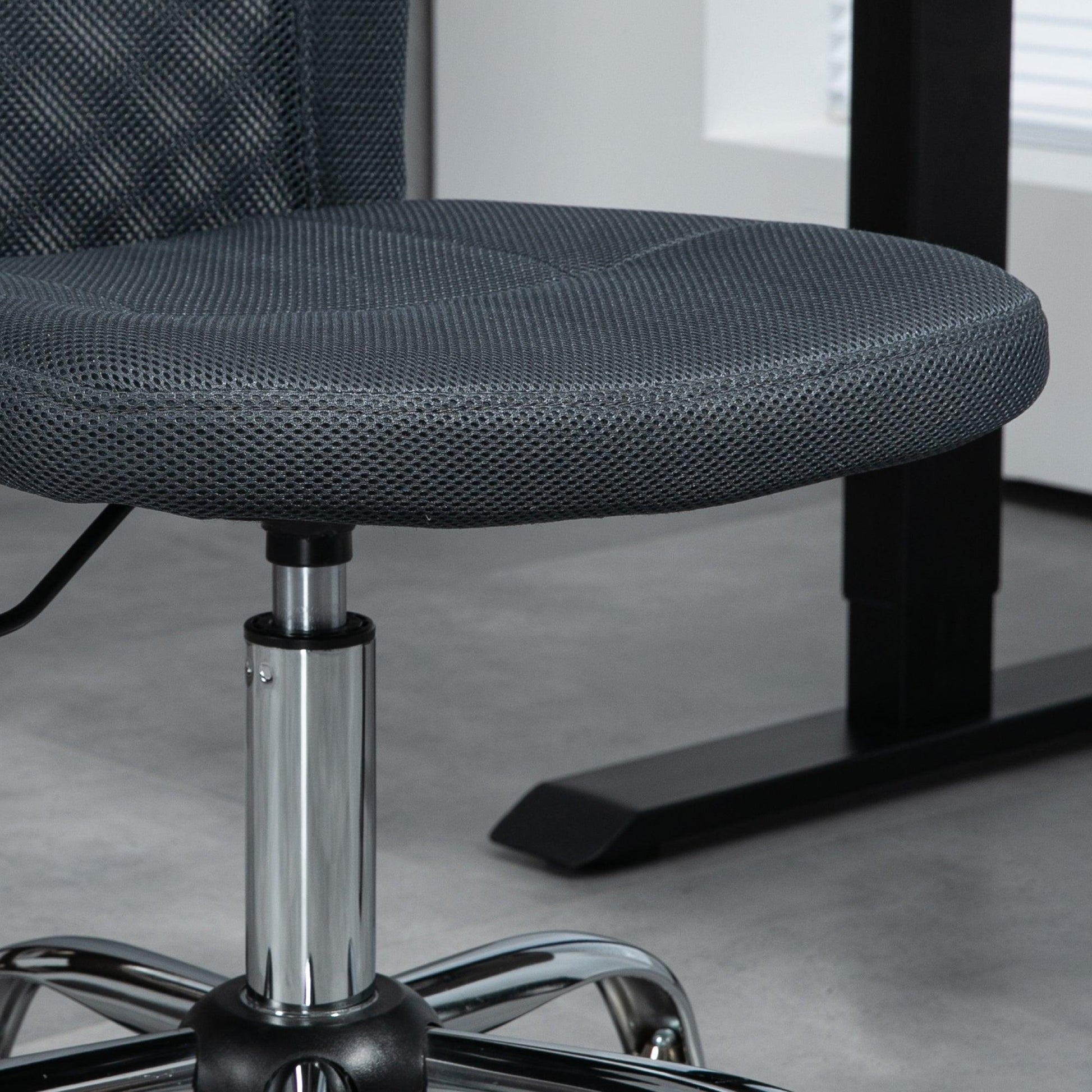 Vinsetto Dark Grey Mesh Office Chair, Adjustable Height, Swivel Wheels - ALL4U RETAILER LTD