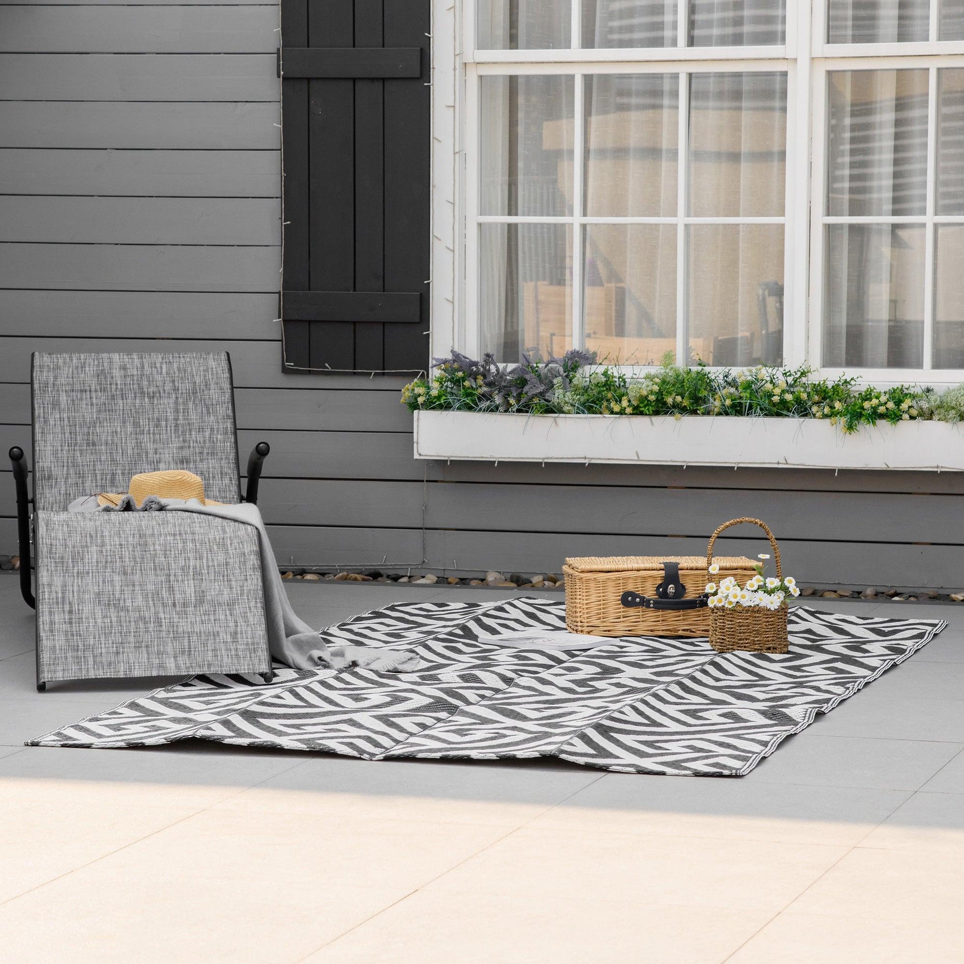 Outsunny Reversible Outdoor Rug - 5x8ft, Black & White - ALL4U RETAILER LTD