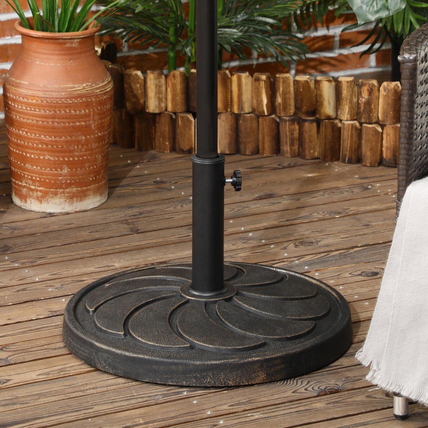 Outsunny Sturdy 18kg Umbrella Base for 38mm to 48mm Poles - ALL4U RETAILER LTD