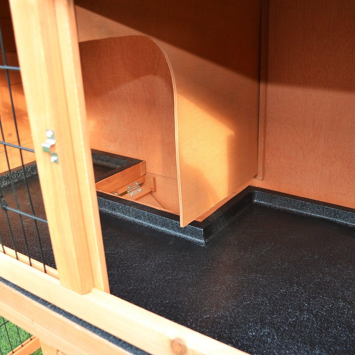 PawHut Rabbit Hutch - Compact and Convenient - ALL4U RETAILER LTD