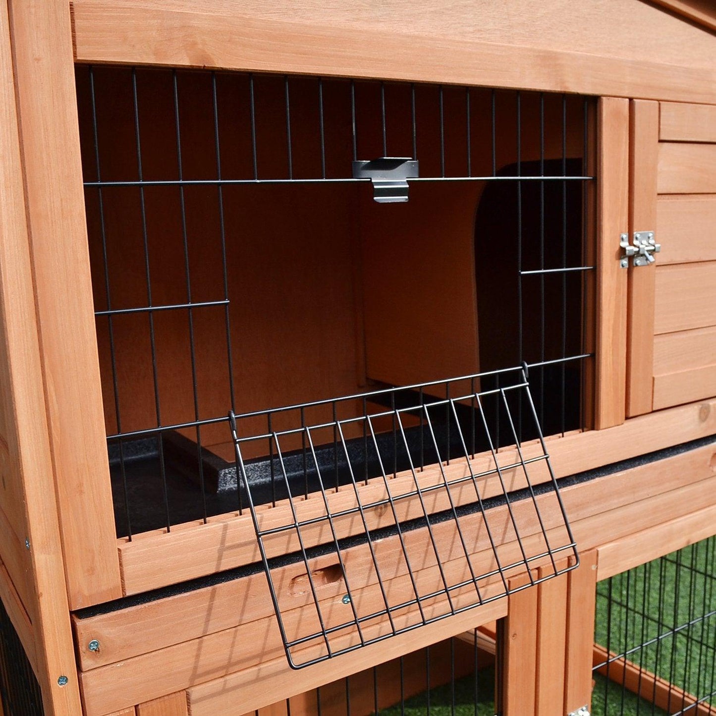 PawHut Rabbit Hutch - Compact and Convenient - ALL4U RETAILER LTD