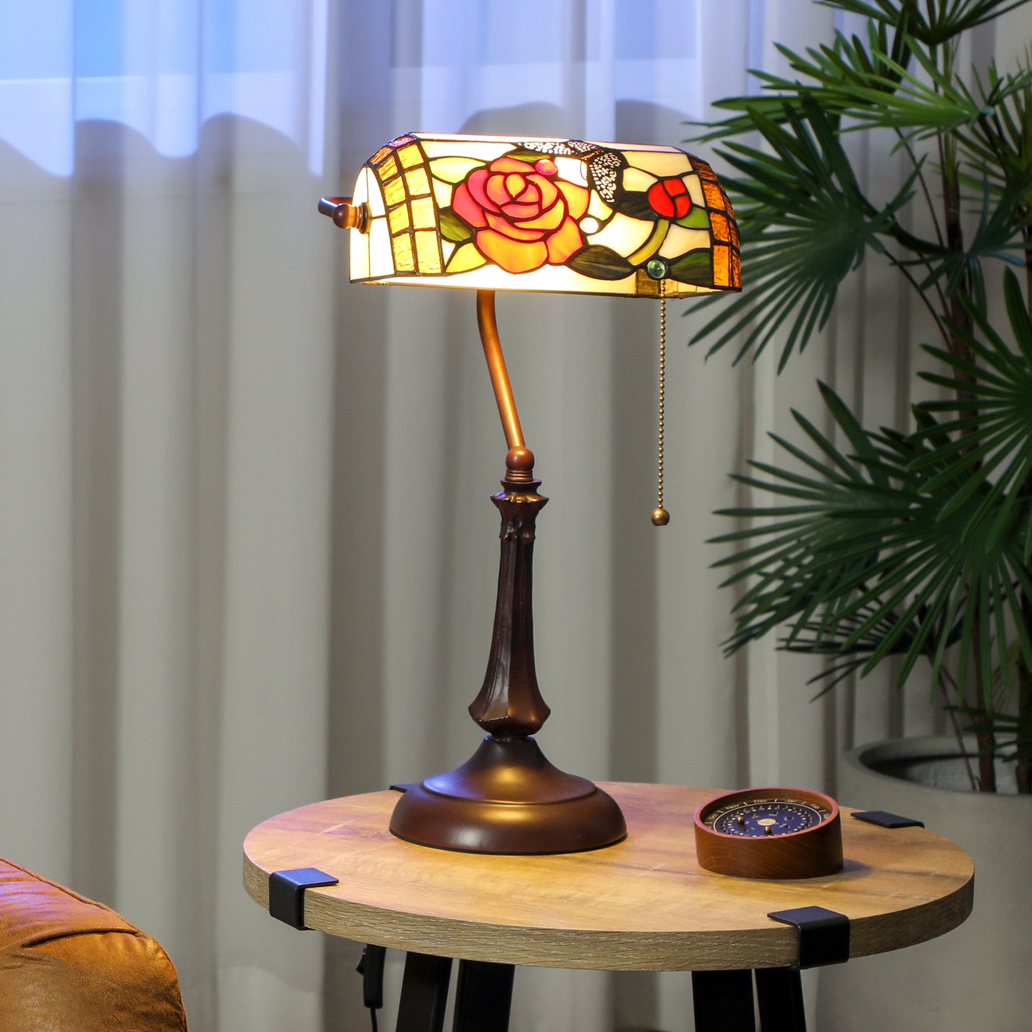 HOMCOM Tiffany Style Rose and Butterfly Table Lamp Multicolored Handmade Glass Shade