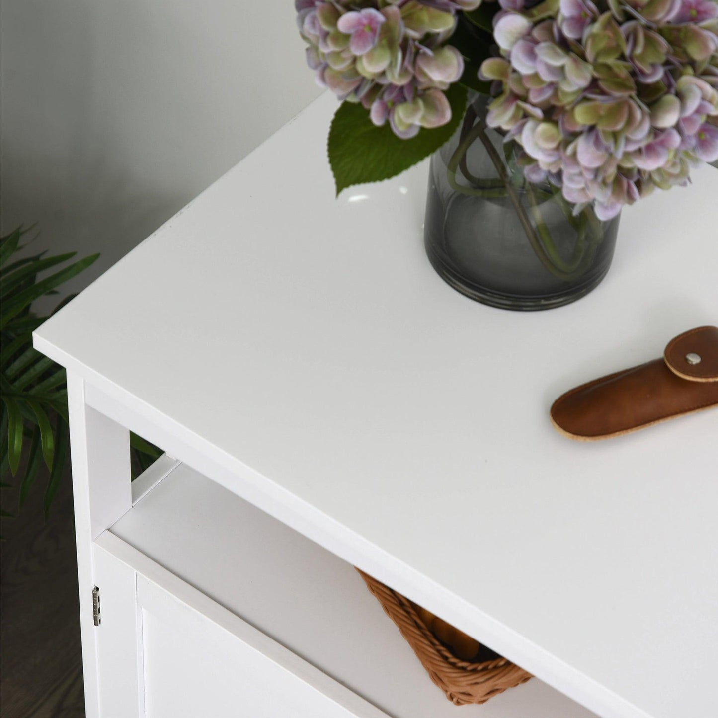 HOMCOM White Kitchen Console Table/Buffet Sideboard with Cabinet and Shelf - ALL4U RETAILER LTD