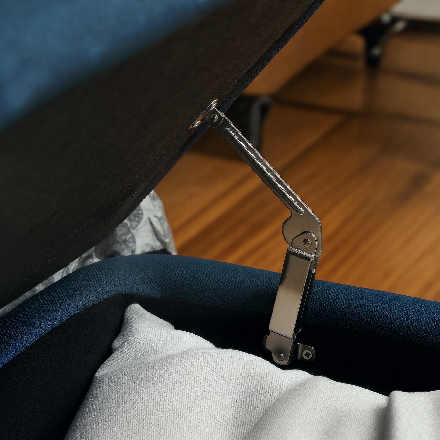 HOMCOM Linen-Look Storage Ottoman 92 x 31 cm with Padded Lid Dark Blue for Living Room and Bedroom