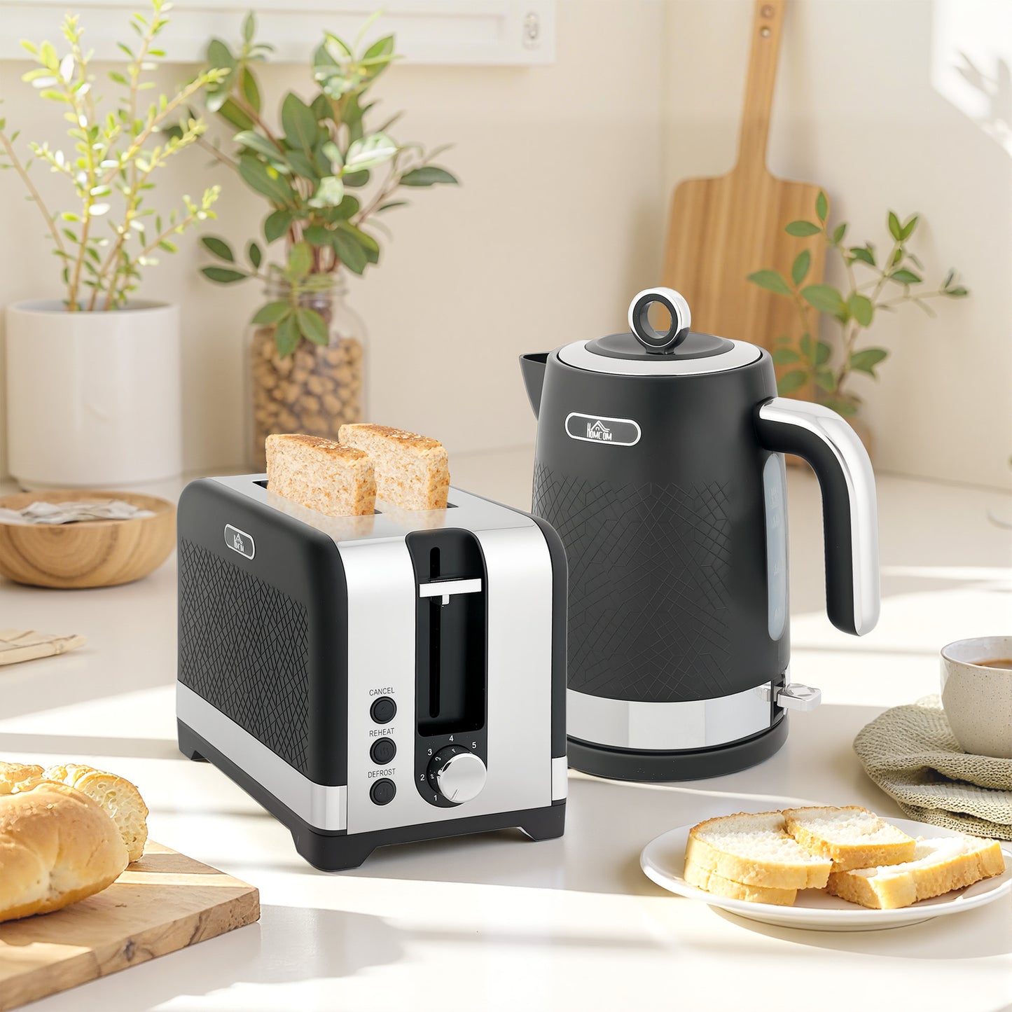 HOMCOM Sleek Textured Kettle And Toaster Set Matte Black Finish With Otter Thermostat 1.7L Kettle