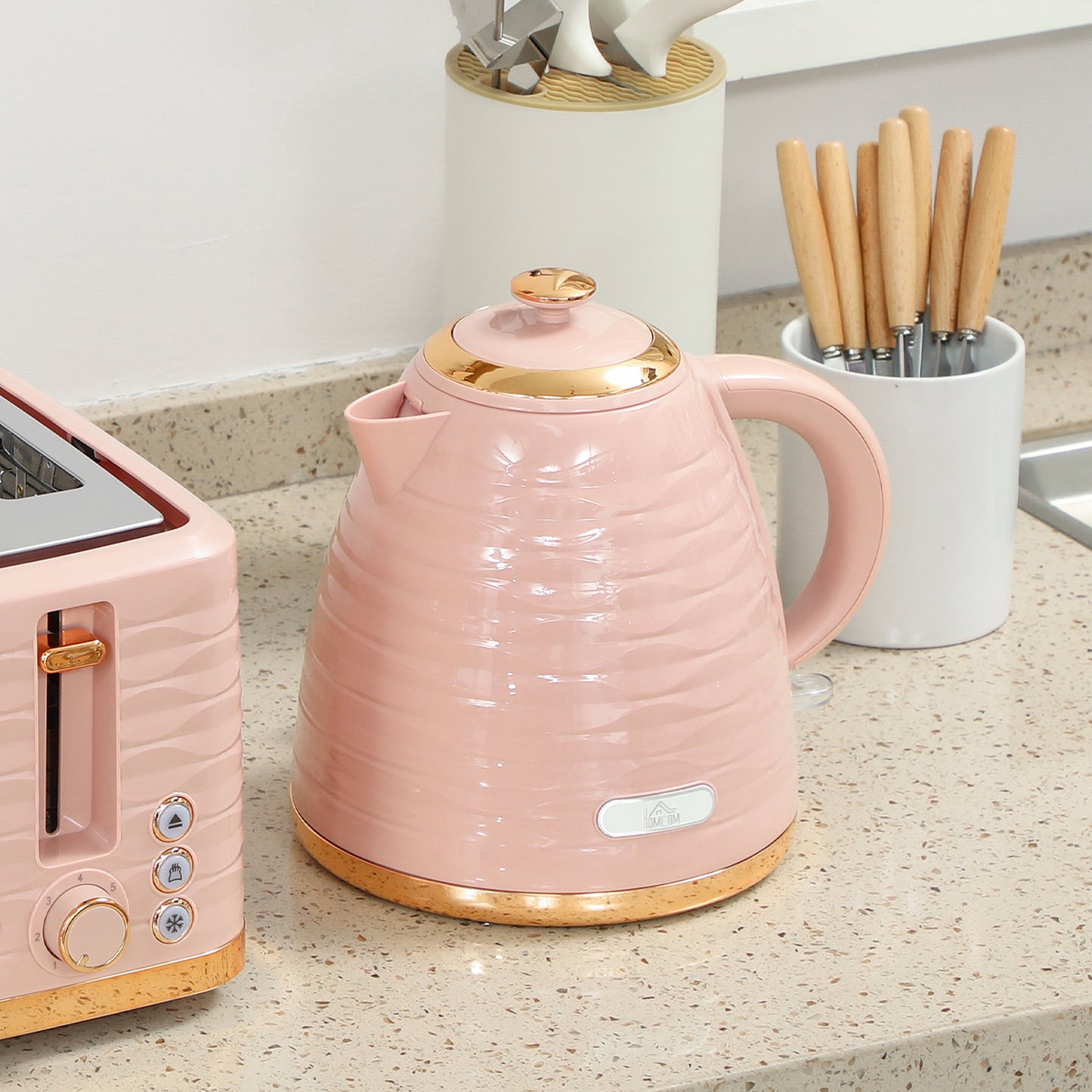 HOMCOM 3000W 1.7L Kettle And 4 Slice Toaster Set With 7 Browning Controls And Crumb Tray Light Pink