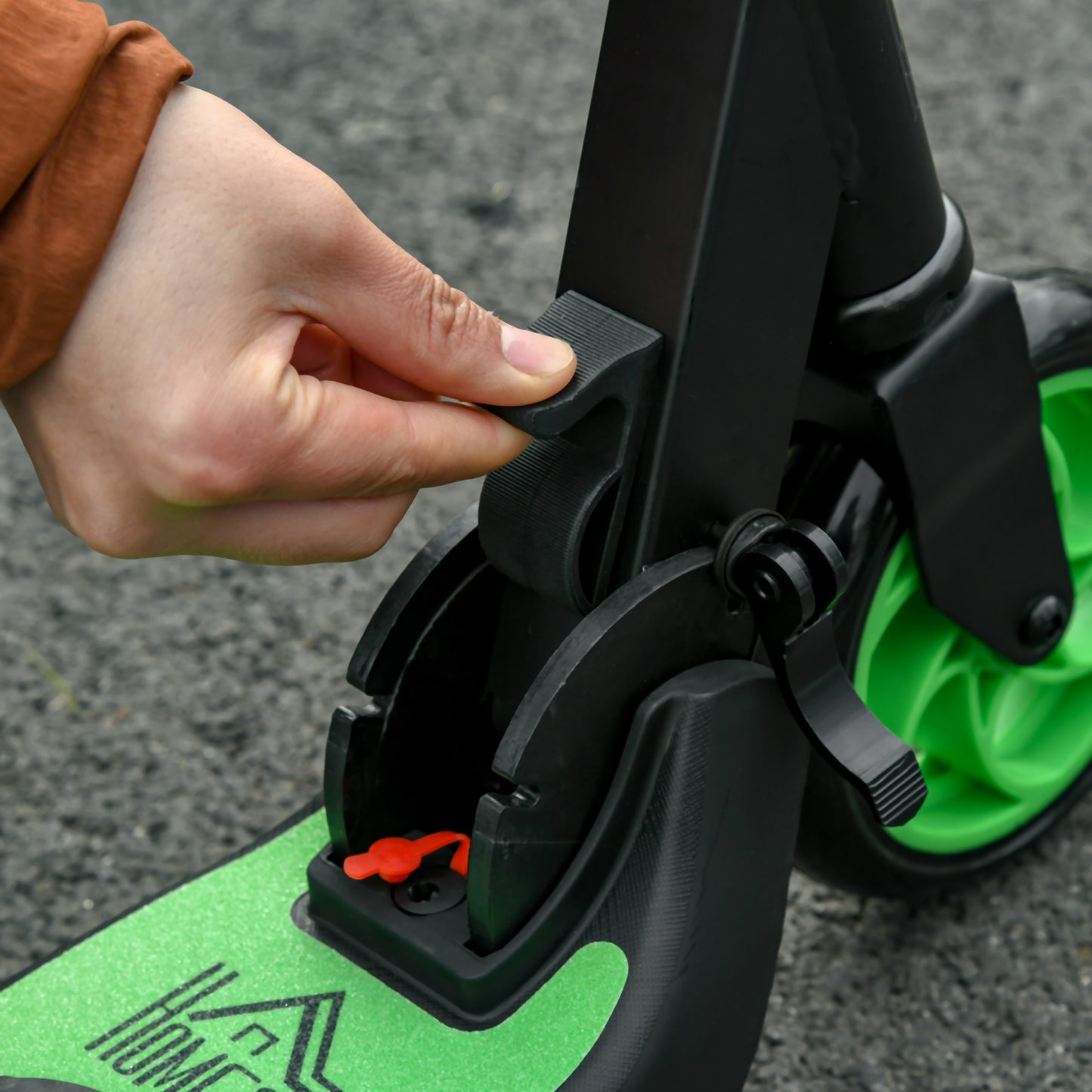 HOMCOM Compact Folding Electric Scooter for Kids and Adults, 120W Motor, 8km/h Speed, Safe Rear Wheel Brake, Green | Aosom UK - ALL4U RETAILER LTD