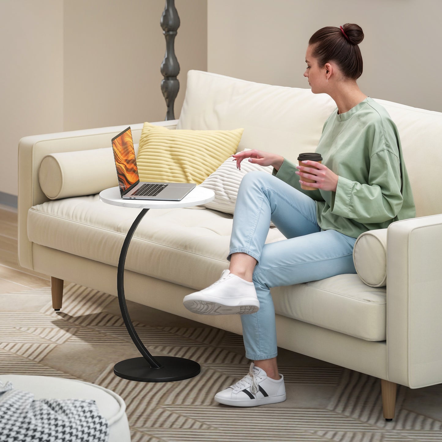 HOMCOM C Shaped Side Table Round Bedside Table With Marble Effect Top Modern Sofa End Table With Metal Frame White