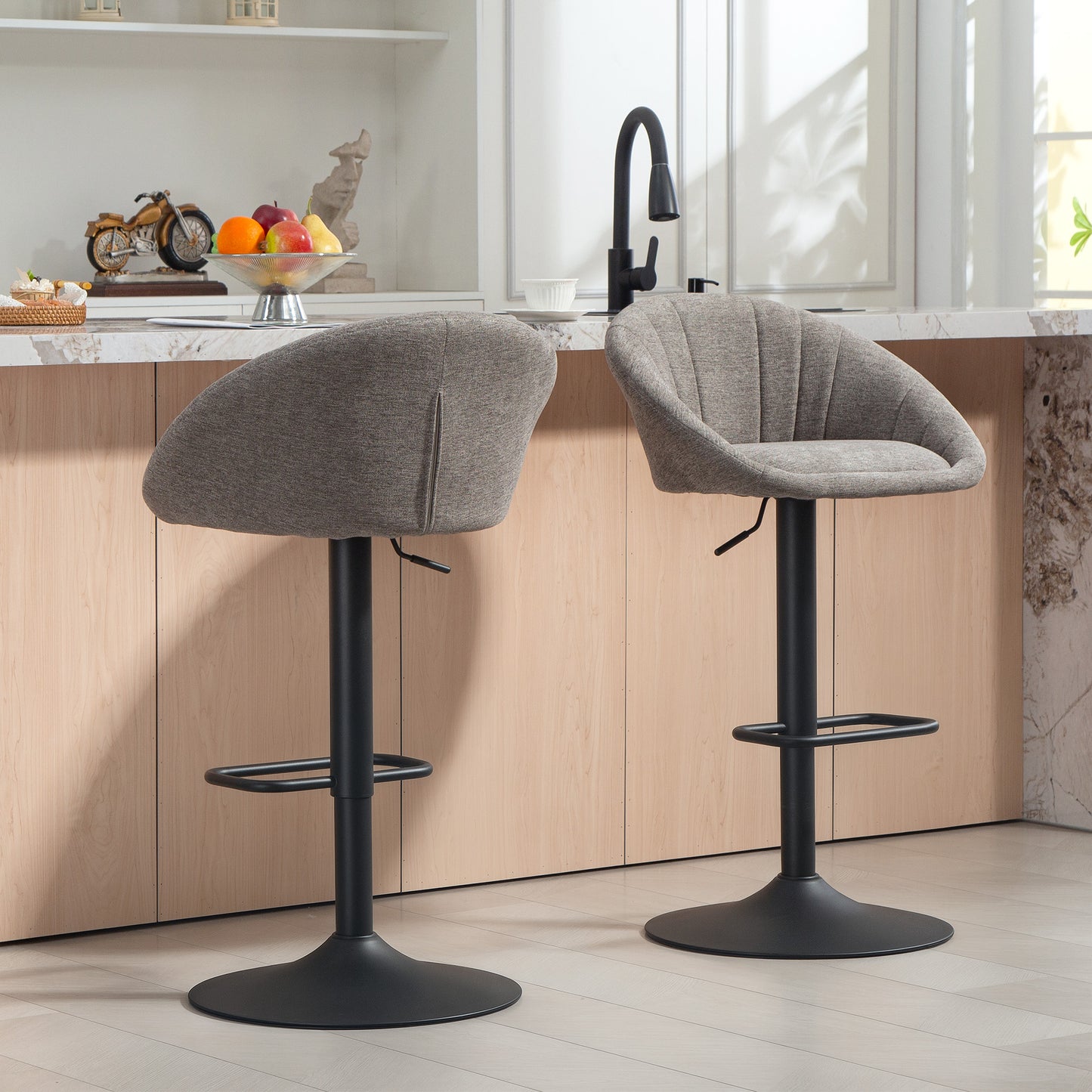 HOMCOM Set Of Two Relaxed Tub Bar Stools Grey With Adjustable Height 62 To 82 Cm And 360 Degree Swivel